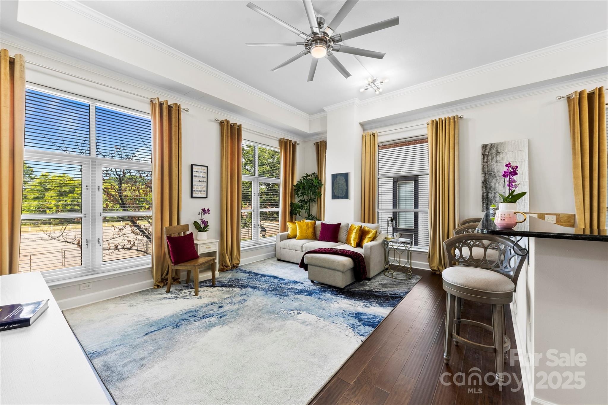 1315 E Boulevard Boulevard 204 Property Photo 6