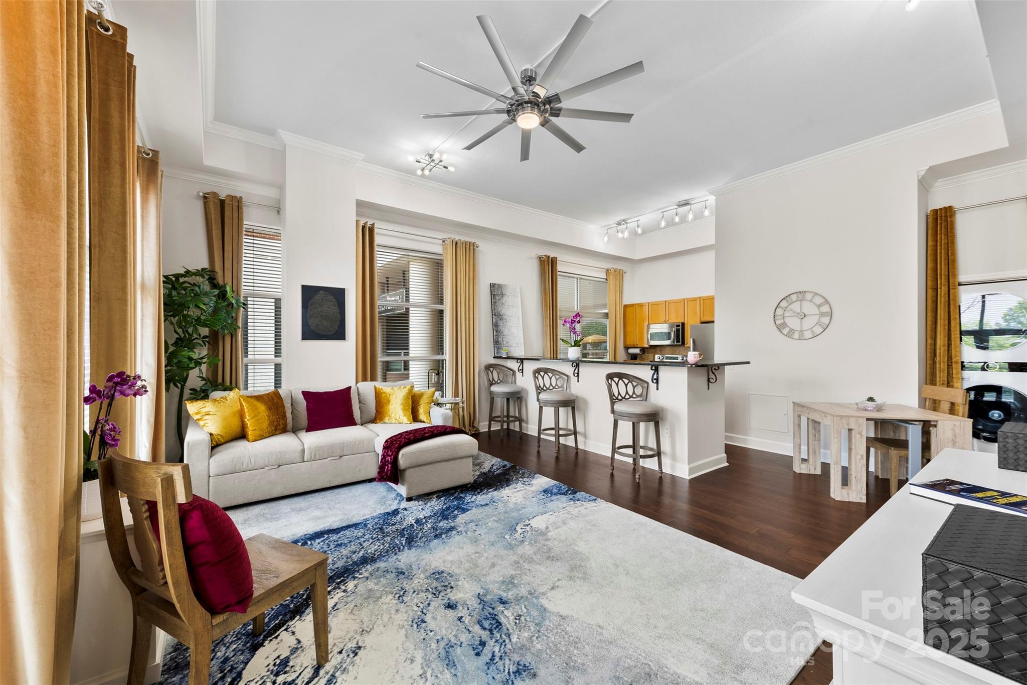 1315 E Boulevard Boulevard 204 Property Photo 11