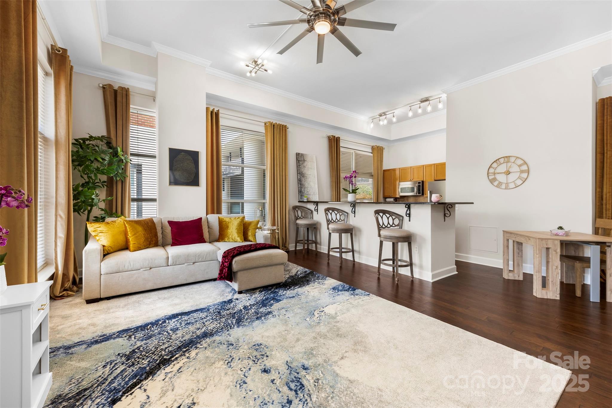 1315 E Boulevard Boulevard 204 Property Photo 12