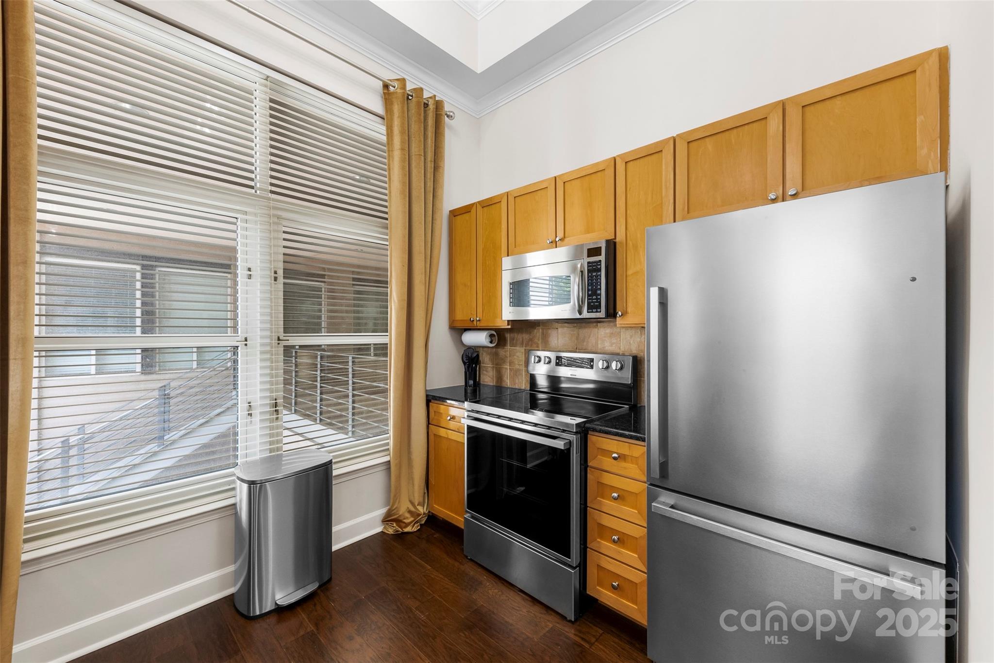 1315 E Boulevard Boulevard 204 Property Photo 16