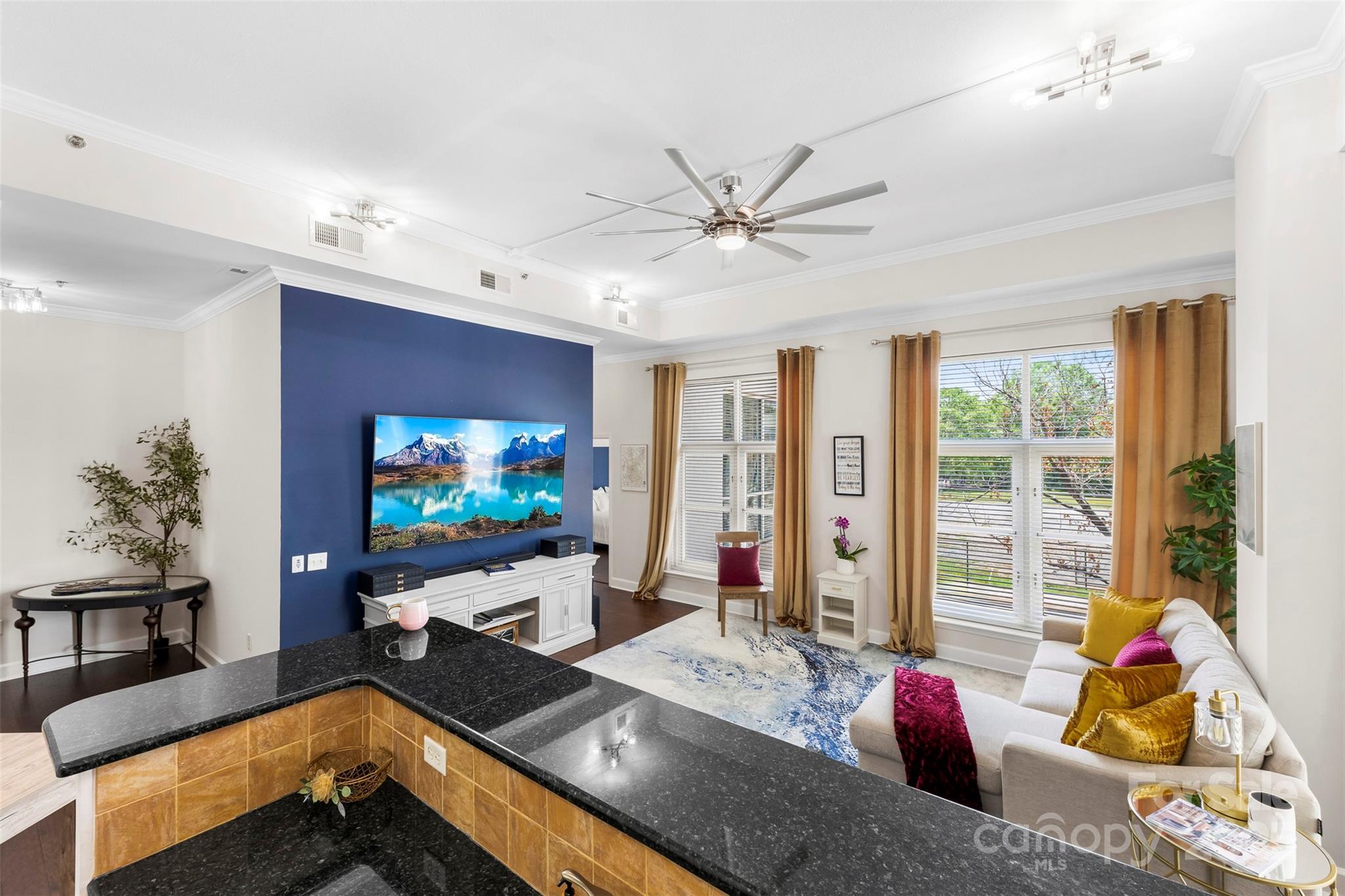 1315 E Boulevard Boulevard 204 Property Photo 18