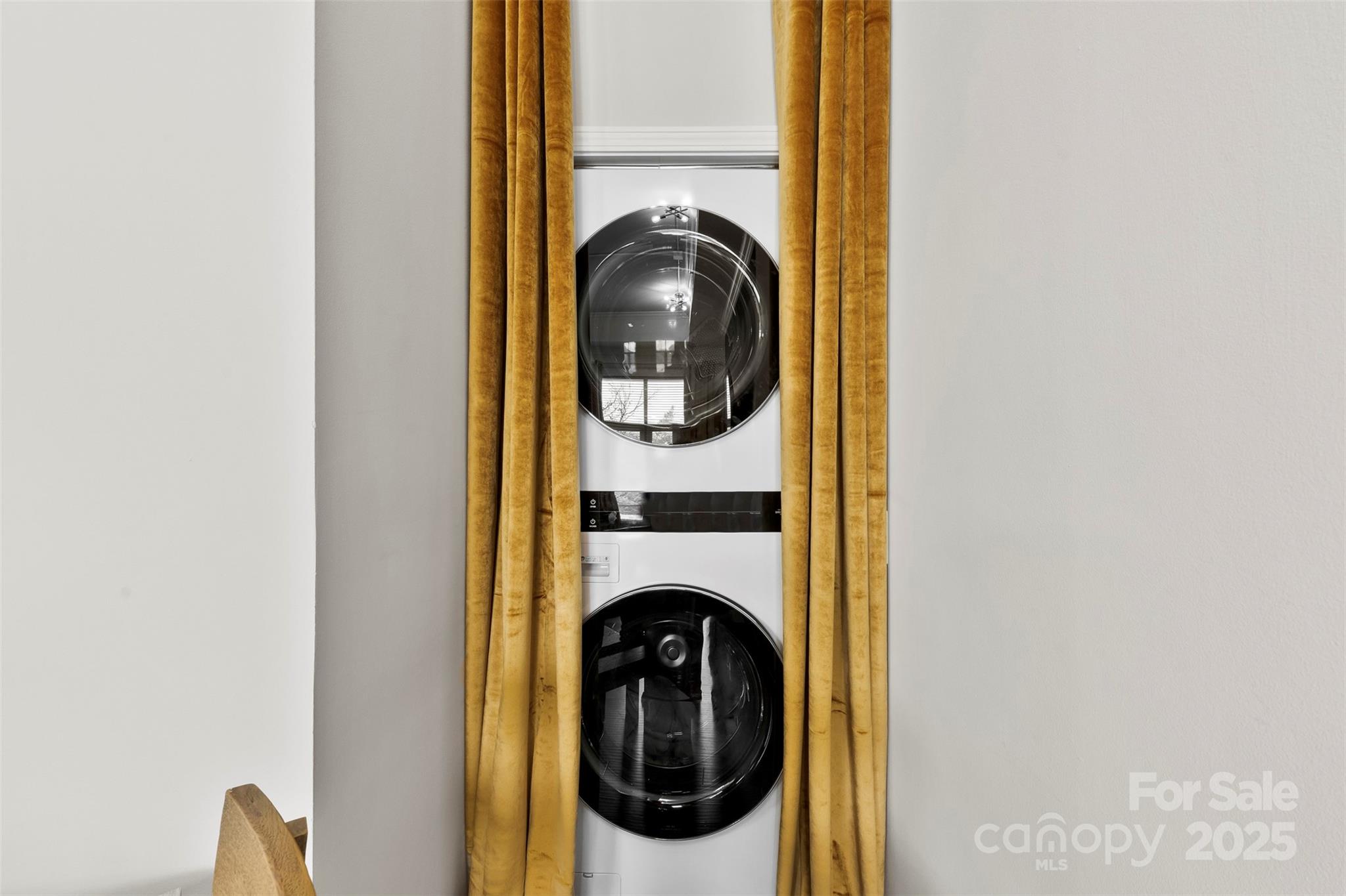 1315 E Boulevard Boulevard 204 Property Photo 21