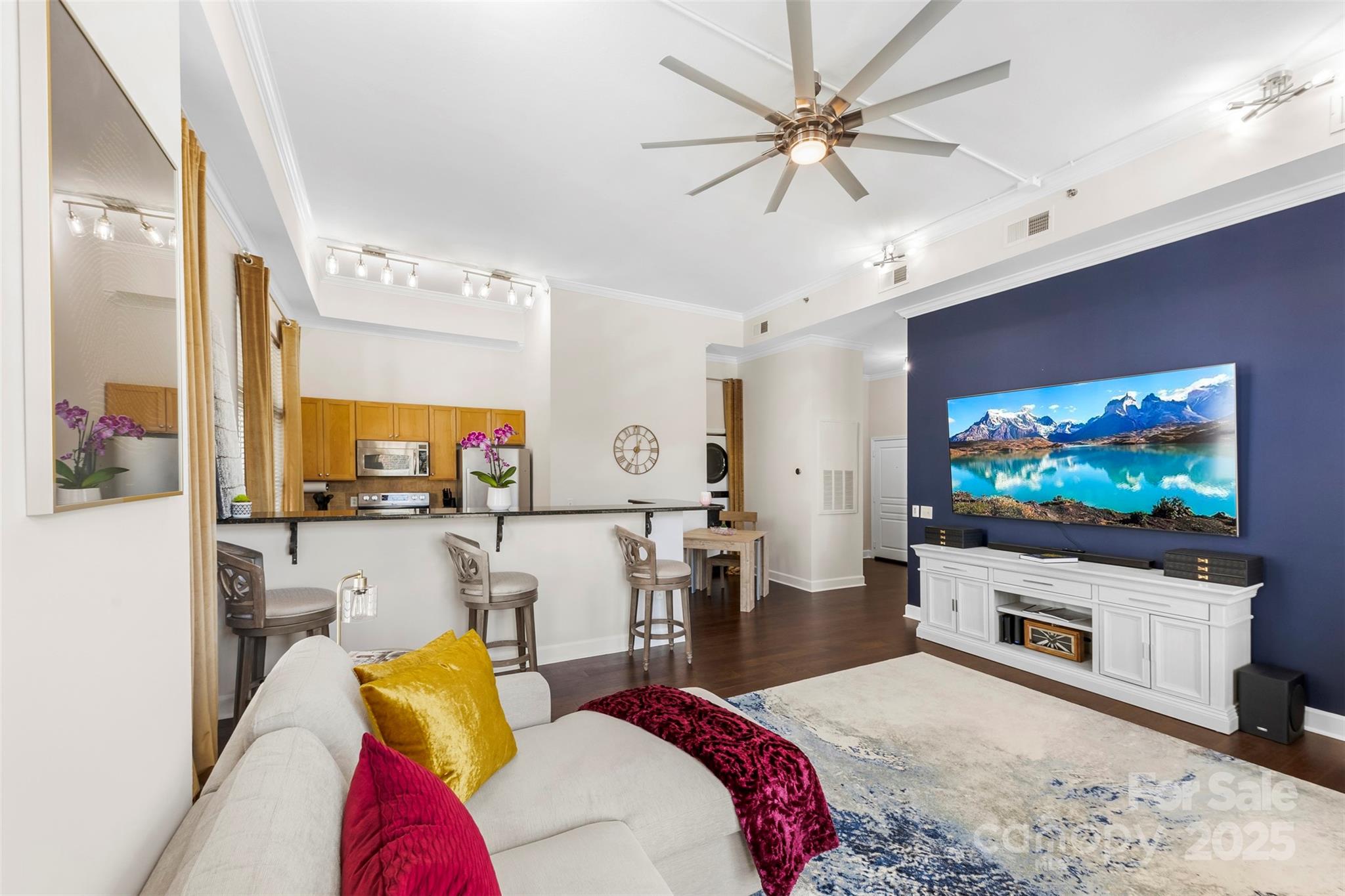 1315 E Boulevard Boulevard 204 Property Photo 23