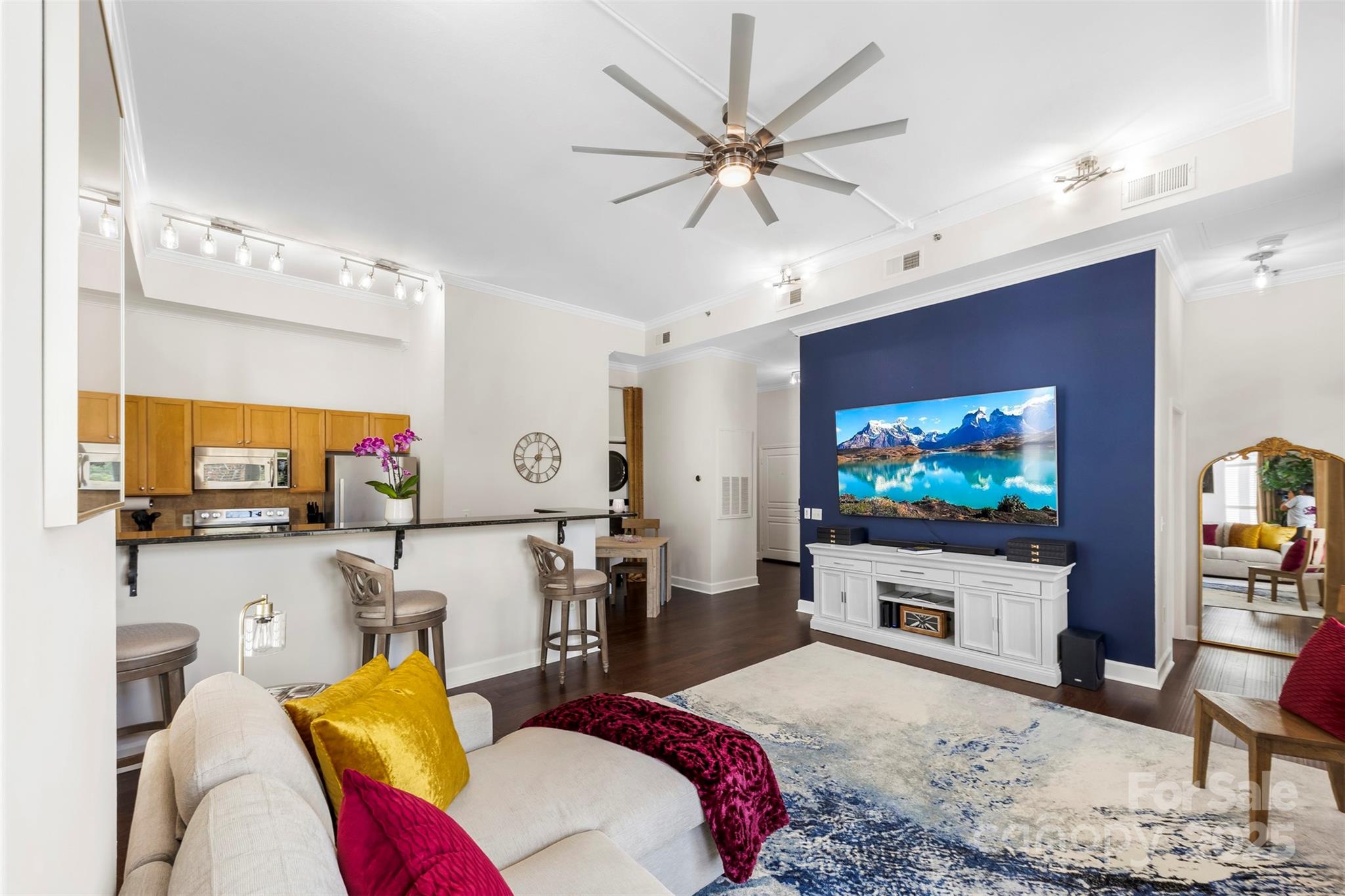 1315 E Boulevard Boulevard 204 Property Photo 24