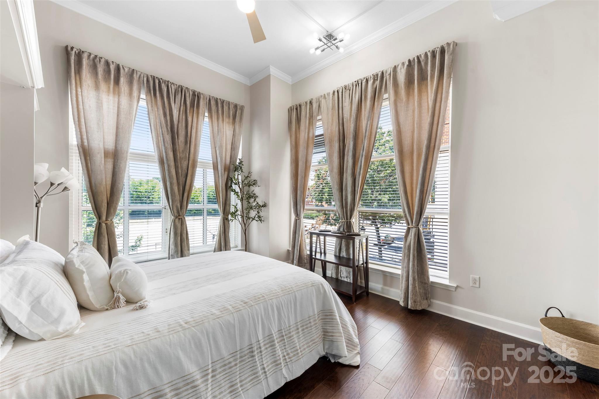 1315 E Boulevard Boulevard 204 Property Photo 29