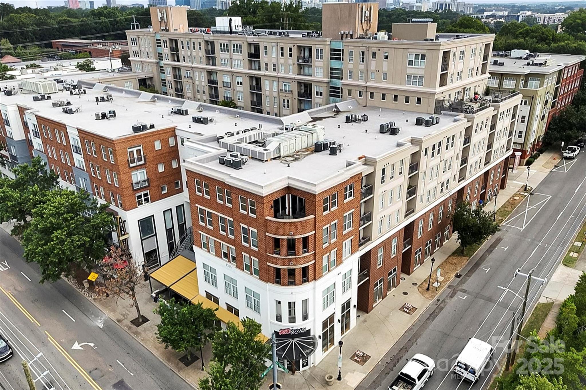 1315 E Boulevard Boulevard 204 Property Photo 43