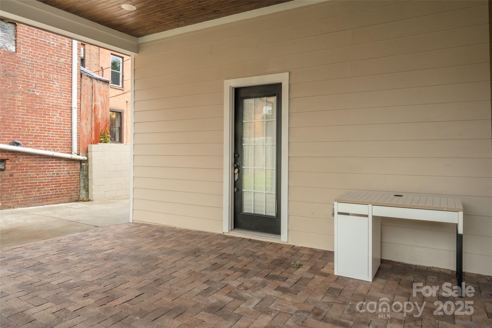 204 W Wade Street Property Photo 23