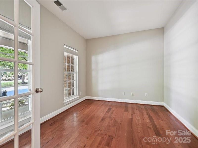 6932 Augustine Way Property Photo 4