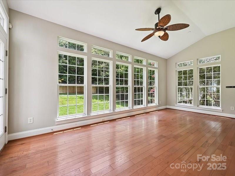 6932 Augustine Way Property Photo 21