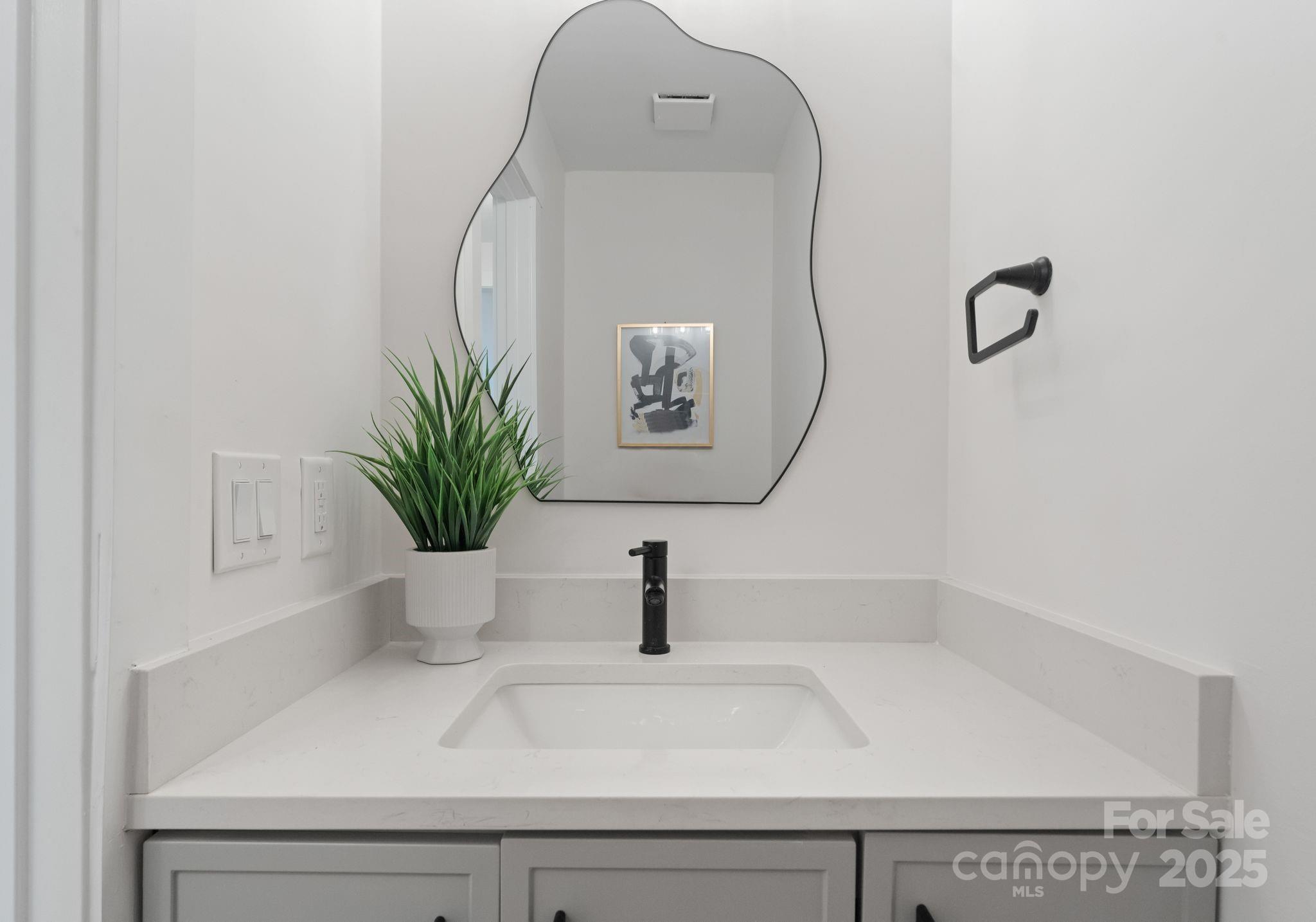 6326 Cedar Croft Drive Property Photo 27