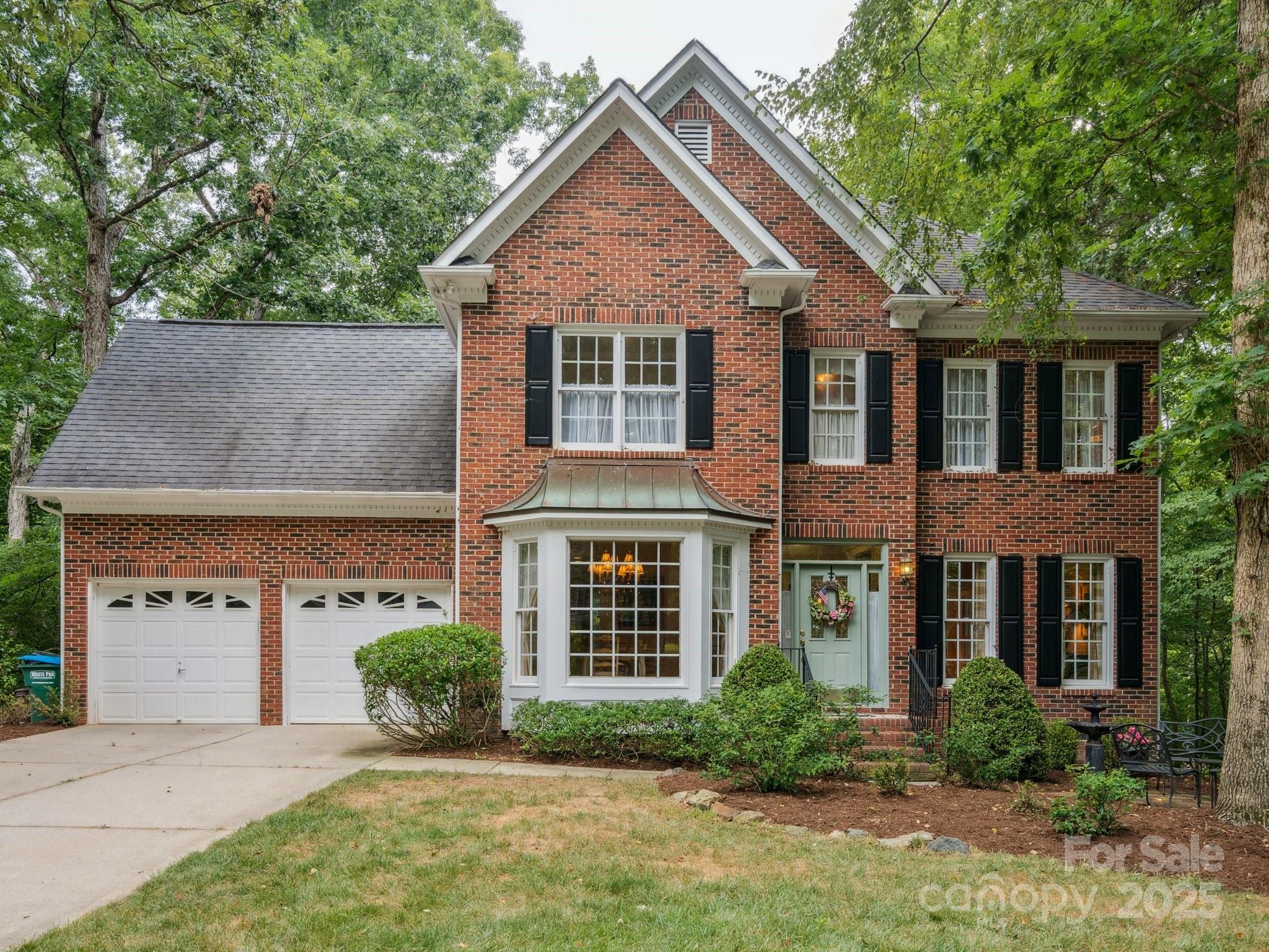 423 Shrewsbury Lane Property Photo 1
