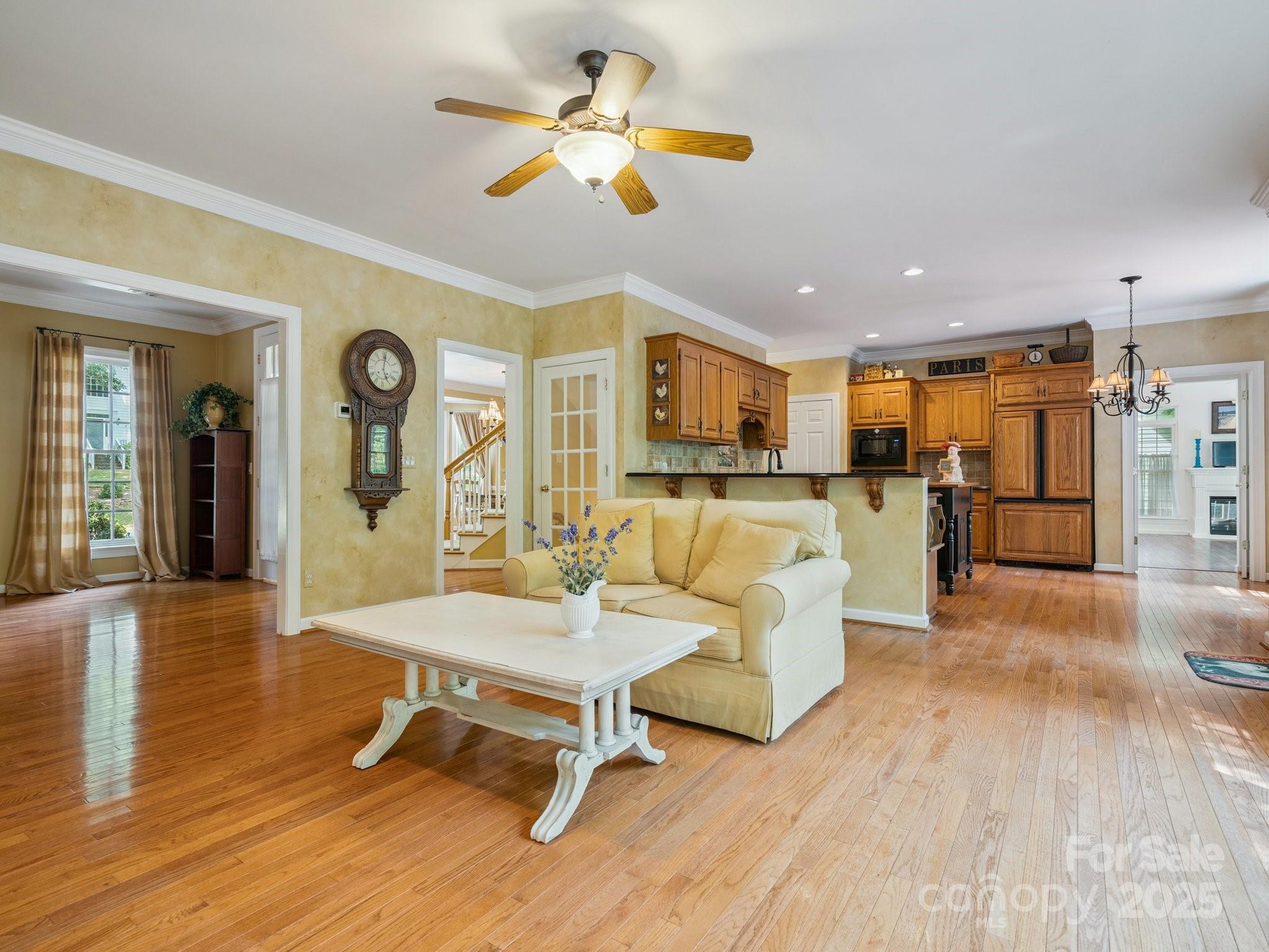 423 Shrewsbury Lane Property Photo 10