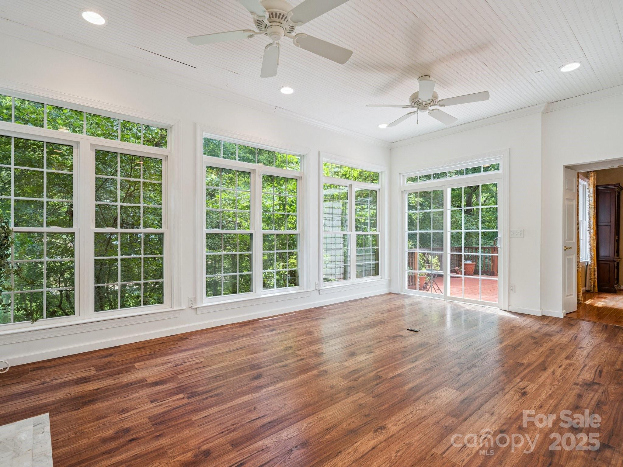 423 Shrewsbury Lane Property Photo 16