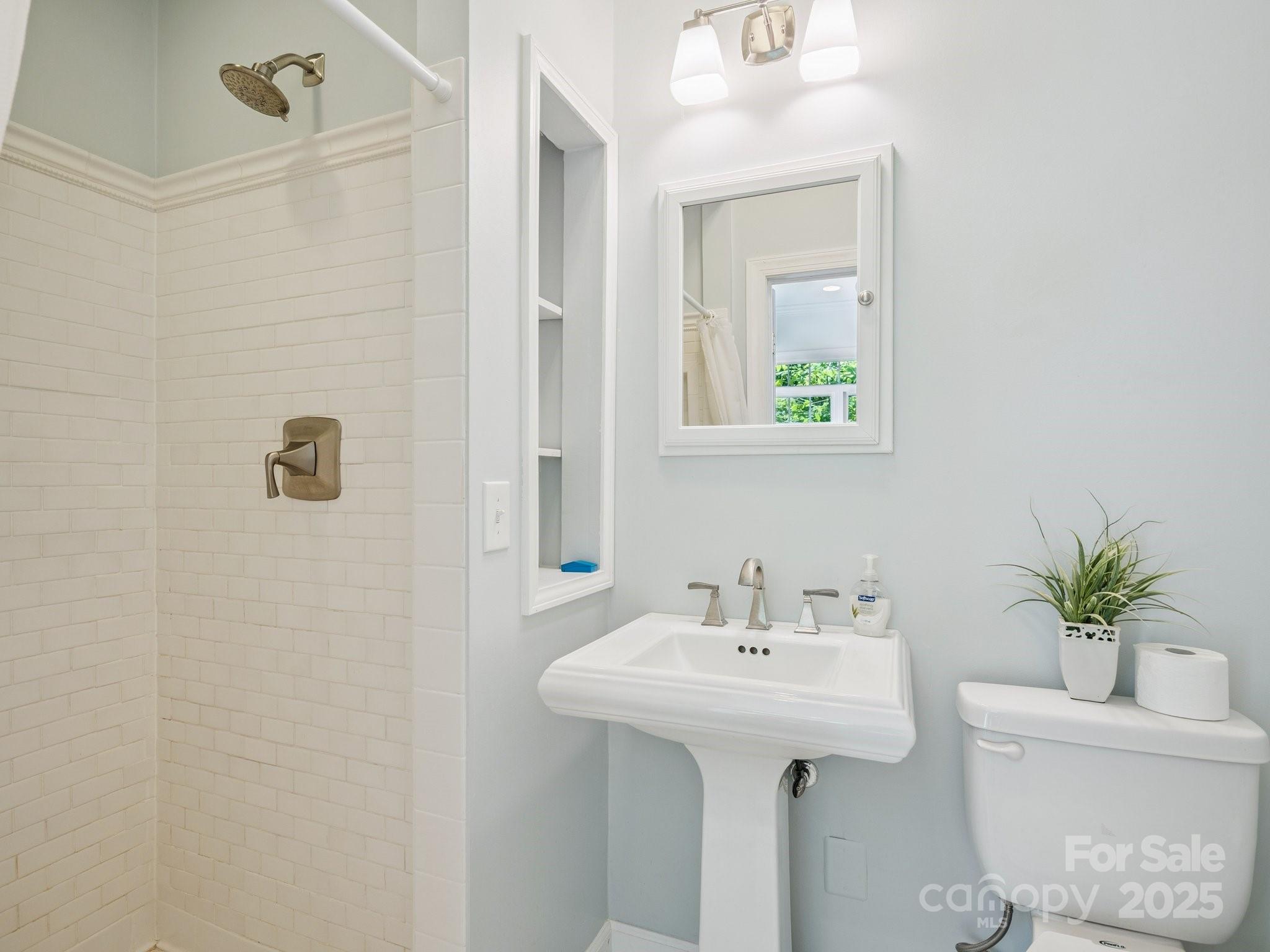 423 Shrewsbury Lane Property Photo 19