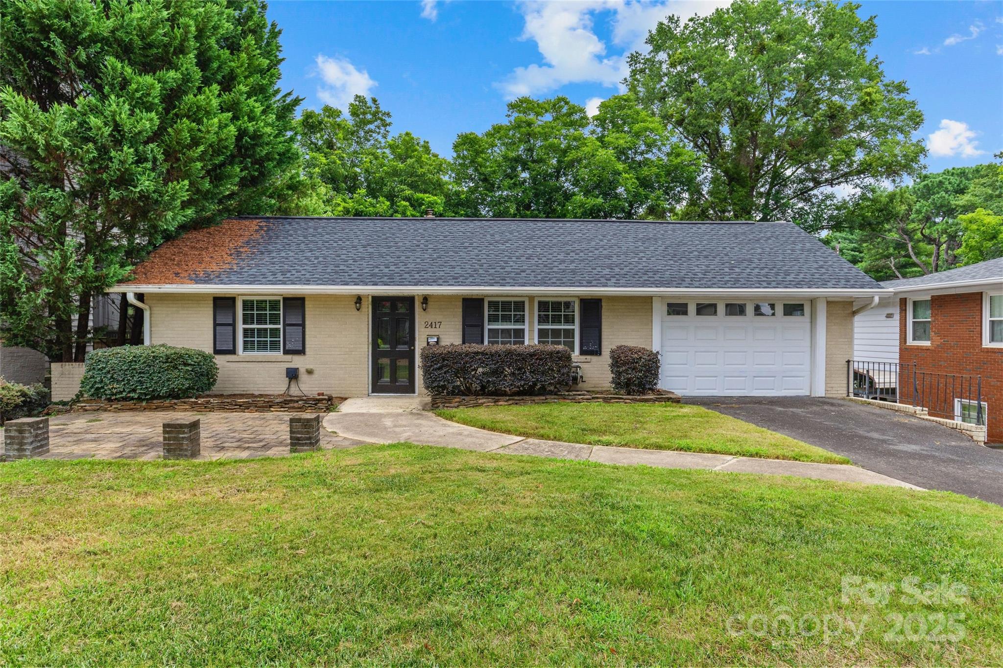2417 Laburnum Avenue Property Photo 1