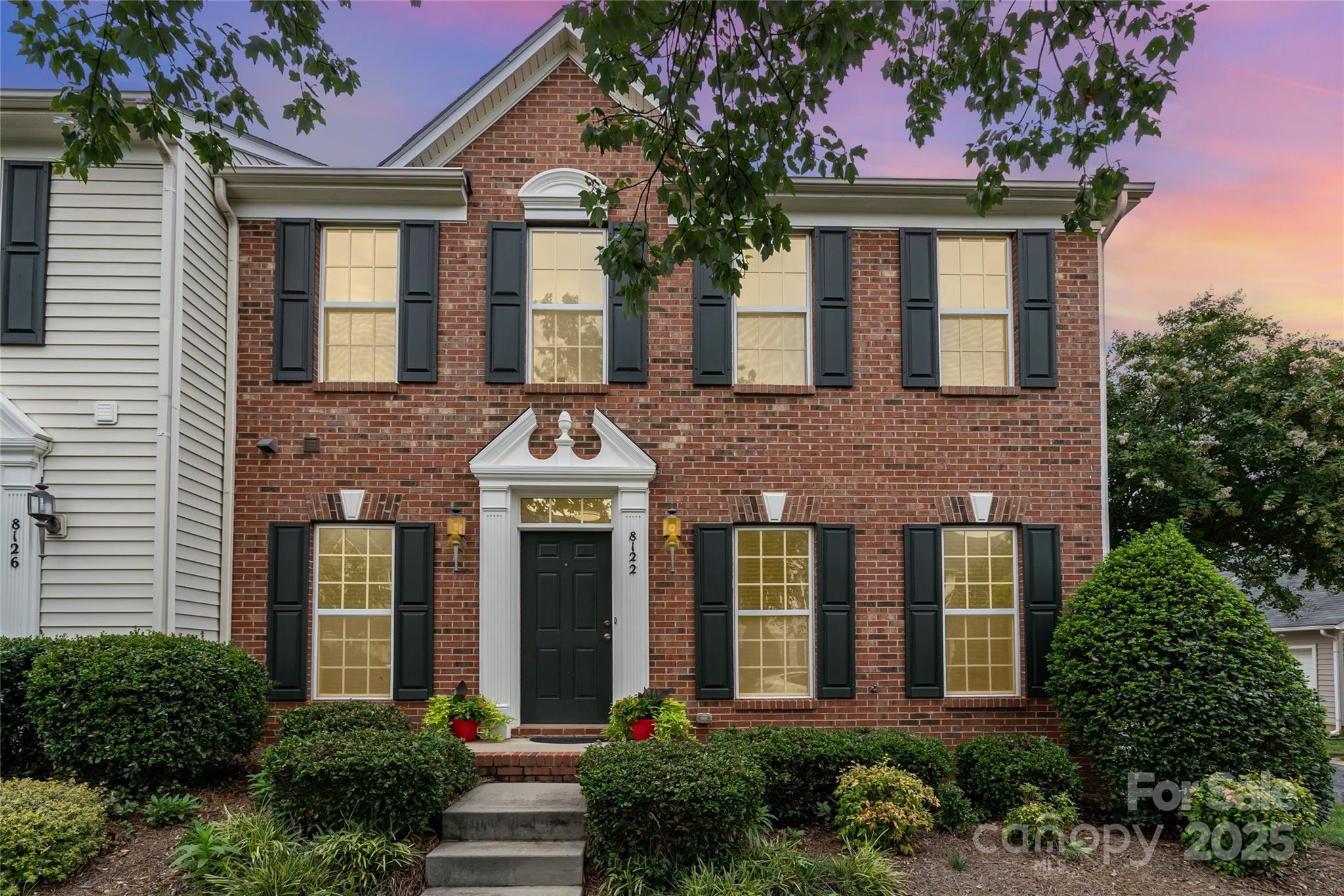 8122 Bridgegate Drive Property Photo 4