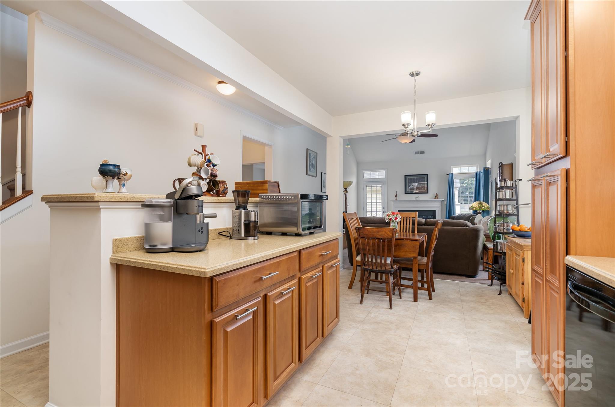 8122 Bridgegate Drive Property Photo 11