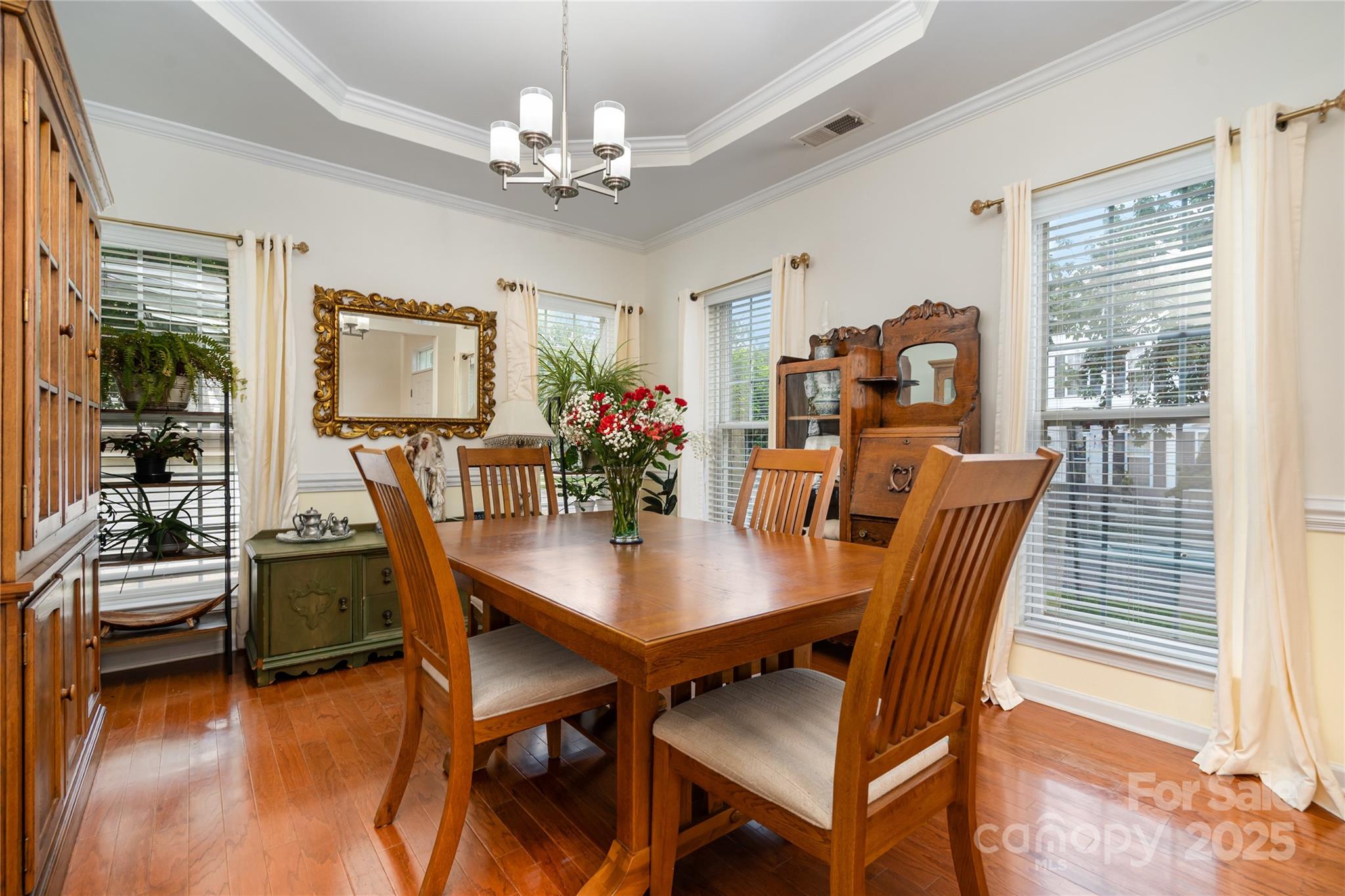 8122 Bridgegate Drive Property Photo 12