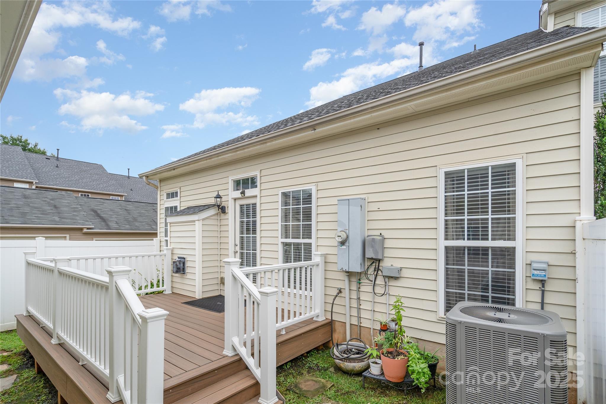 8122 Bridgegate Drive Property Photo 28