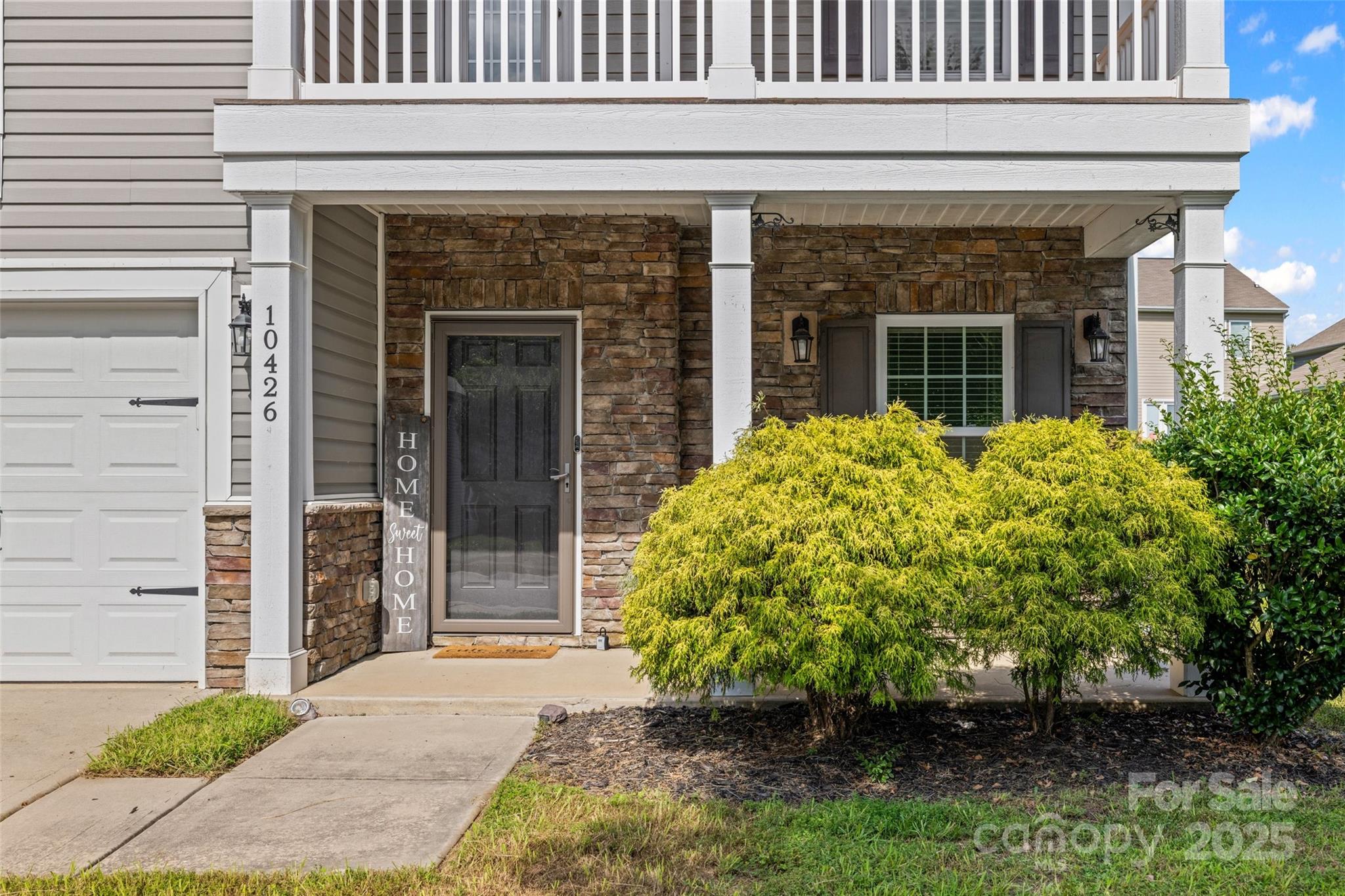 10426 Kempsford Drive Property Photo 2