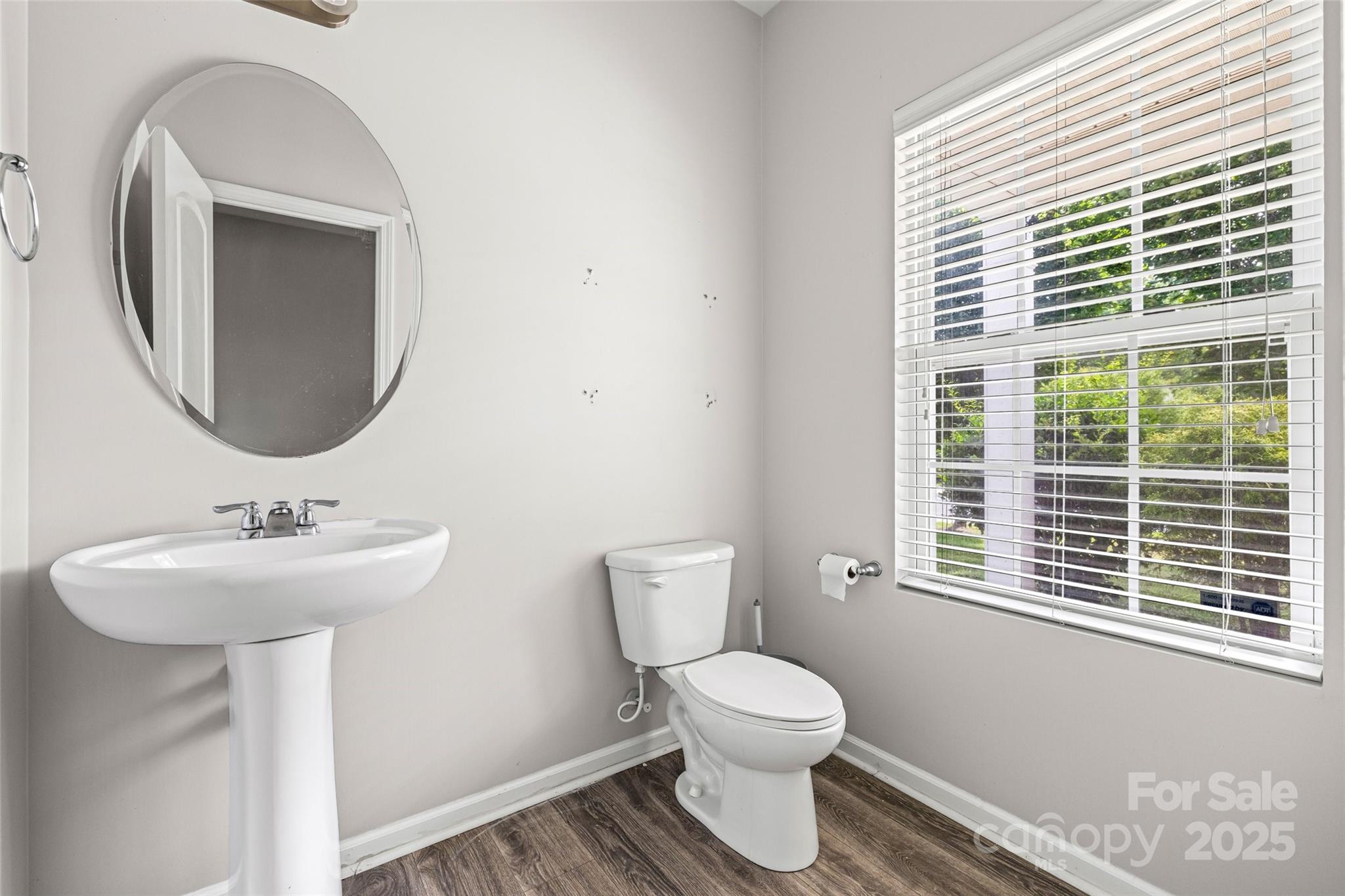 10426 Kempsford Drive Property Photo 5