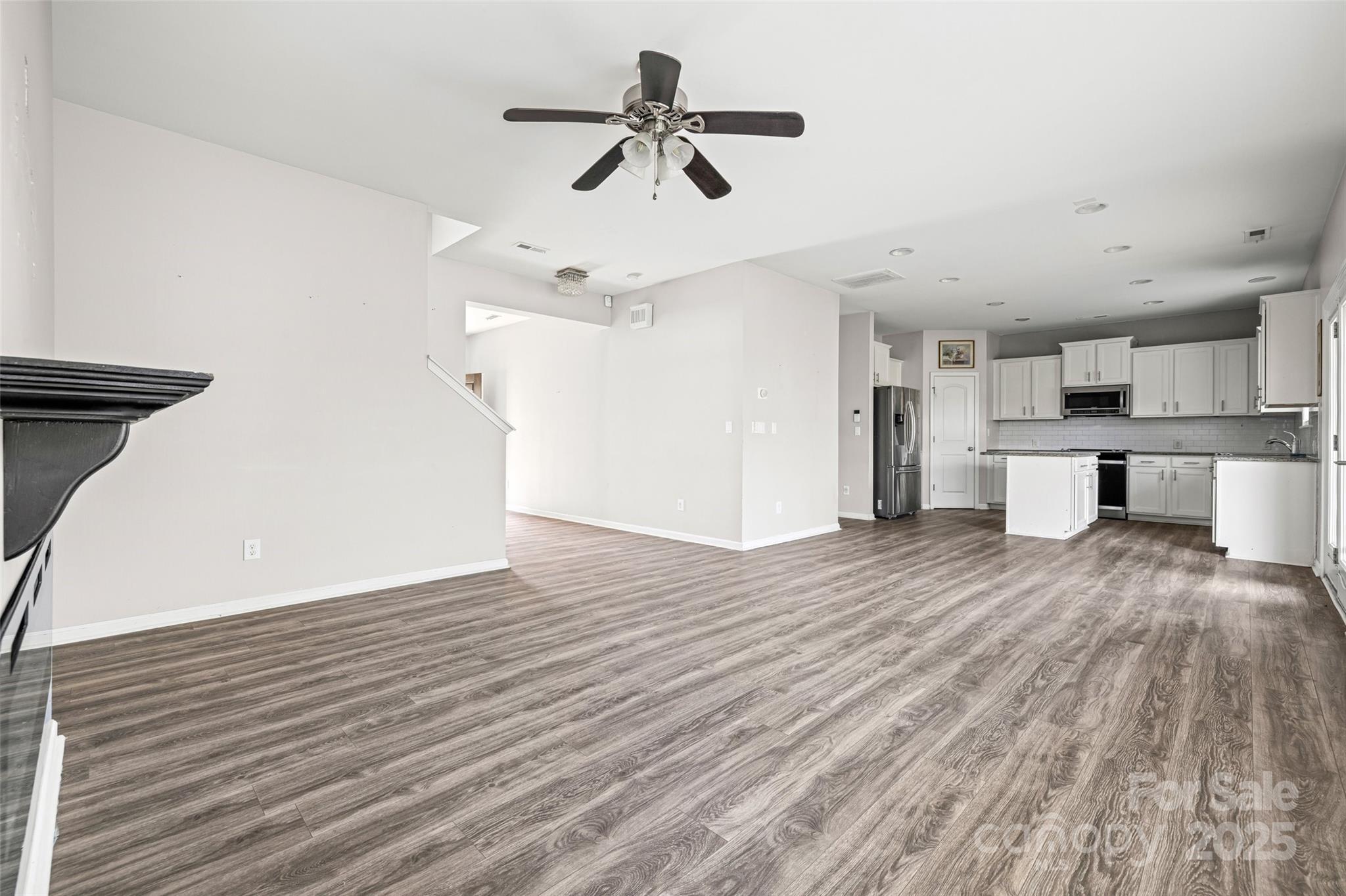 10426 Kempsford Drive Property Photo 9