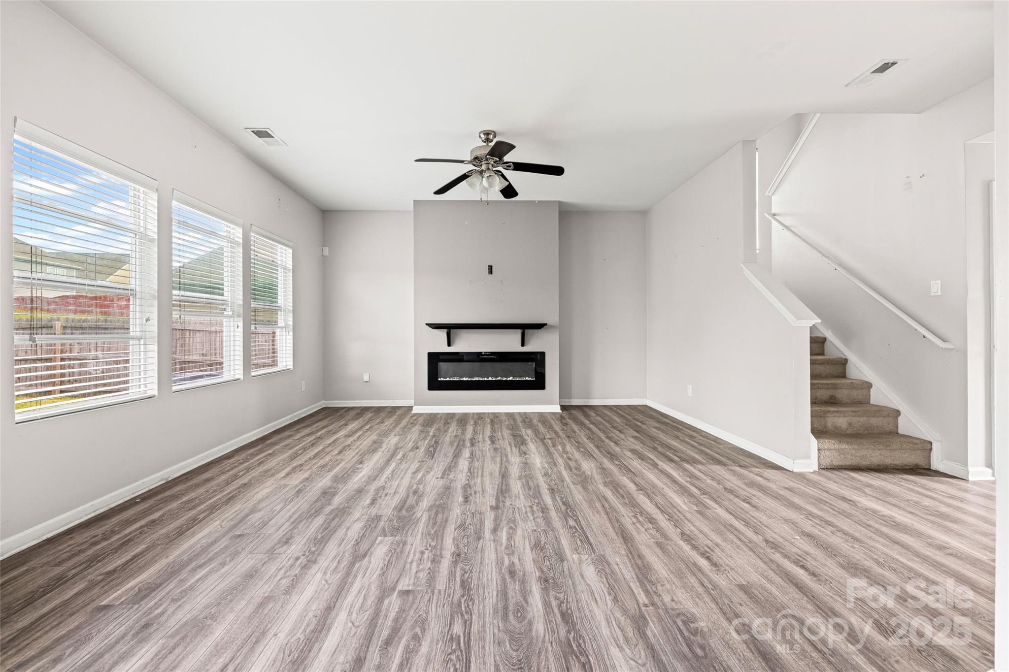 10426 Kempsford Drive Property Photo 11