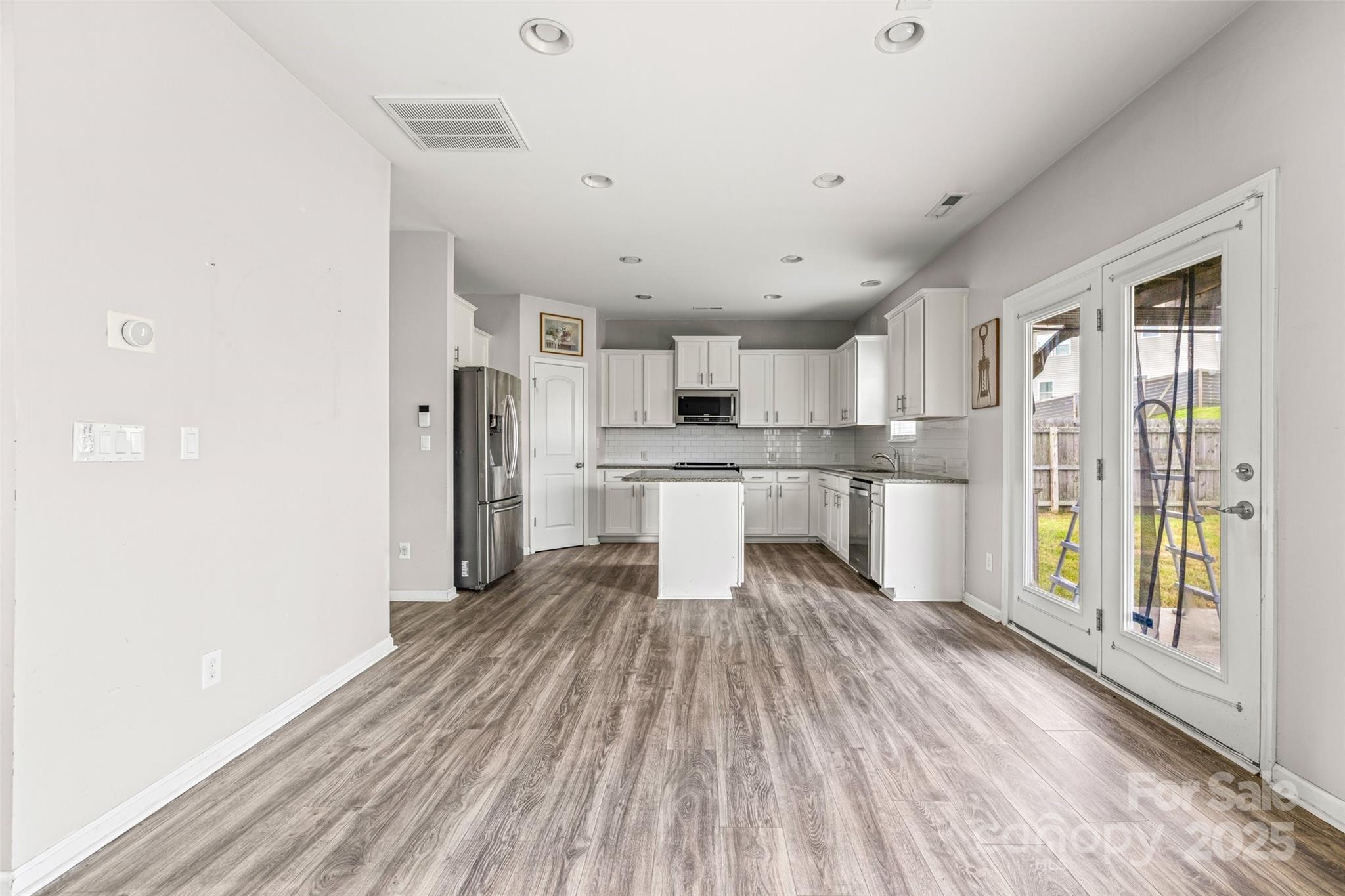 10426 Kempsford Drive Property Photo 12