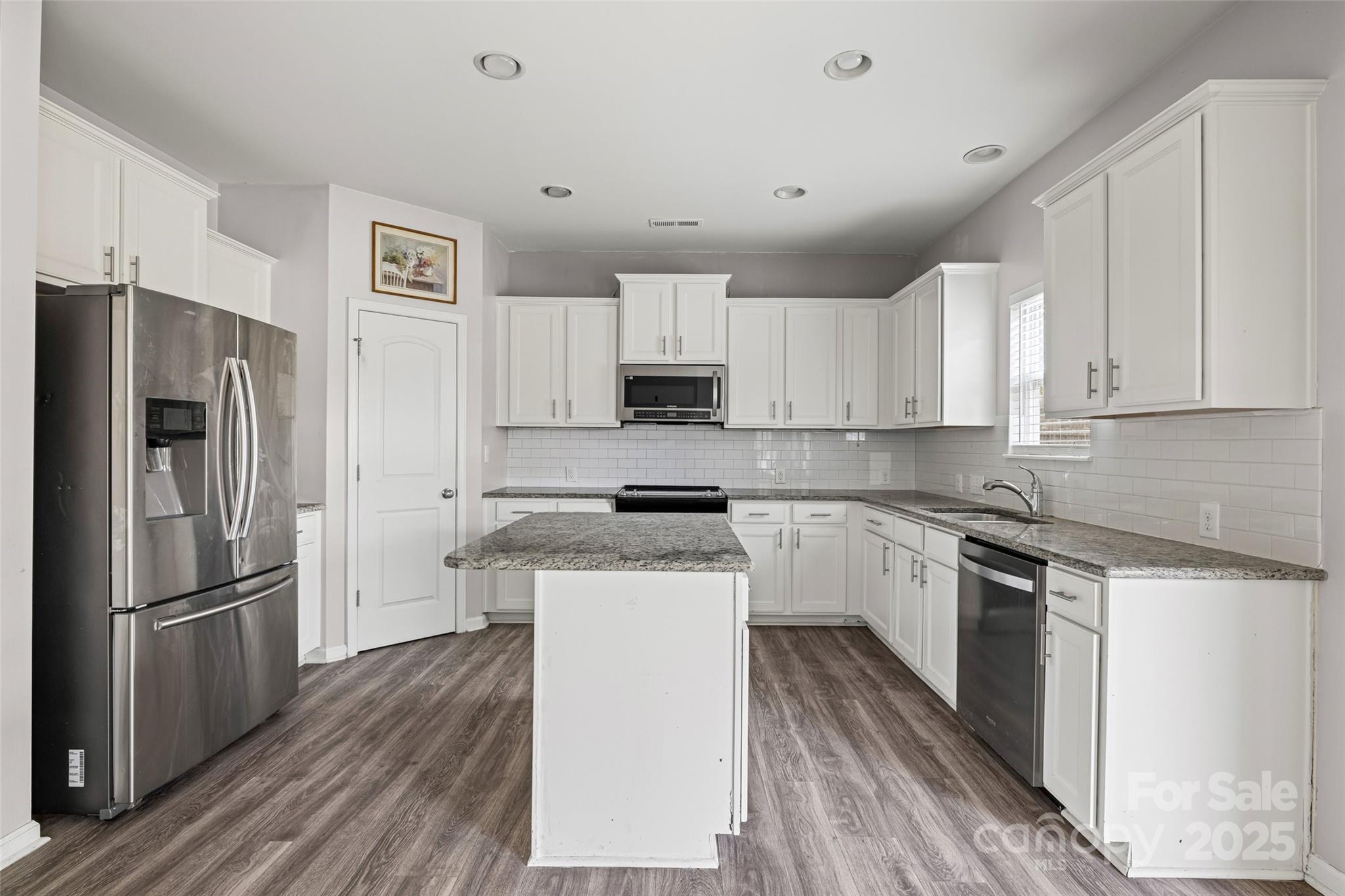 10426 Kempsford Drive Property Photo 14