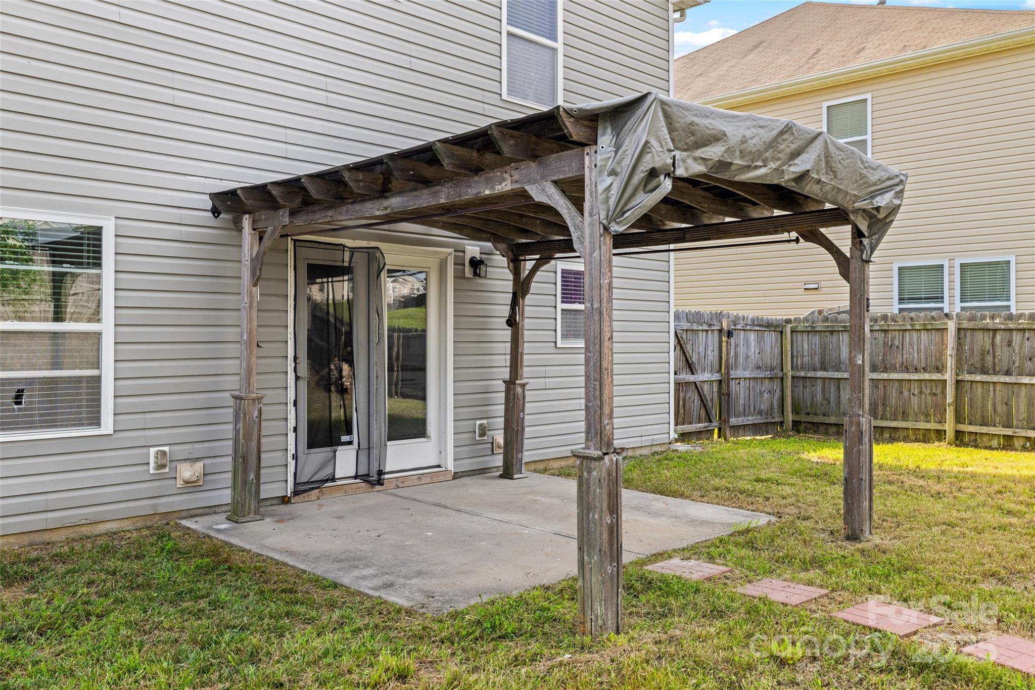 10426 Kempsford Drive Property Photo 34