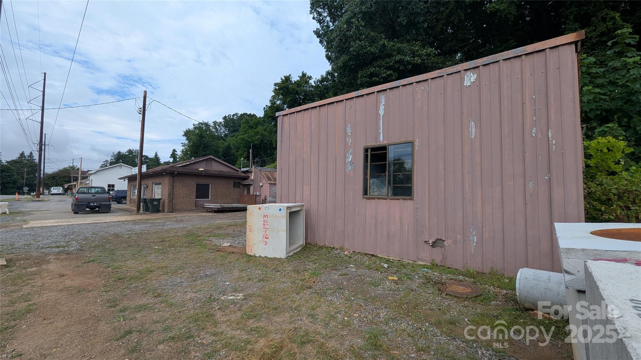 719 Dellwood City Road Property Photo 10