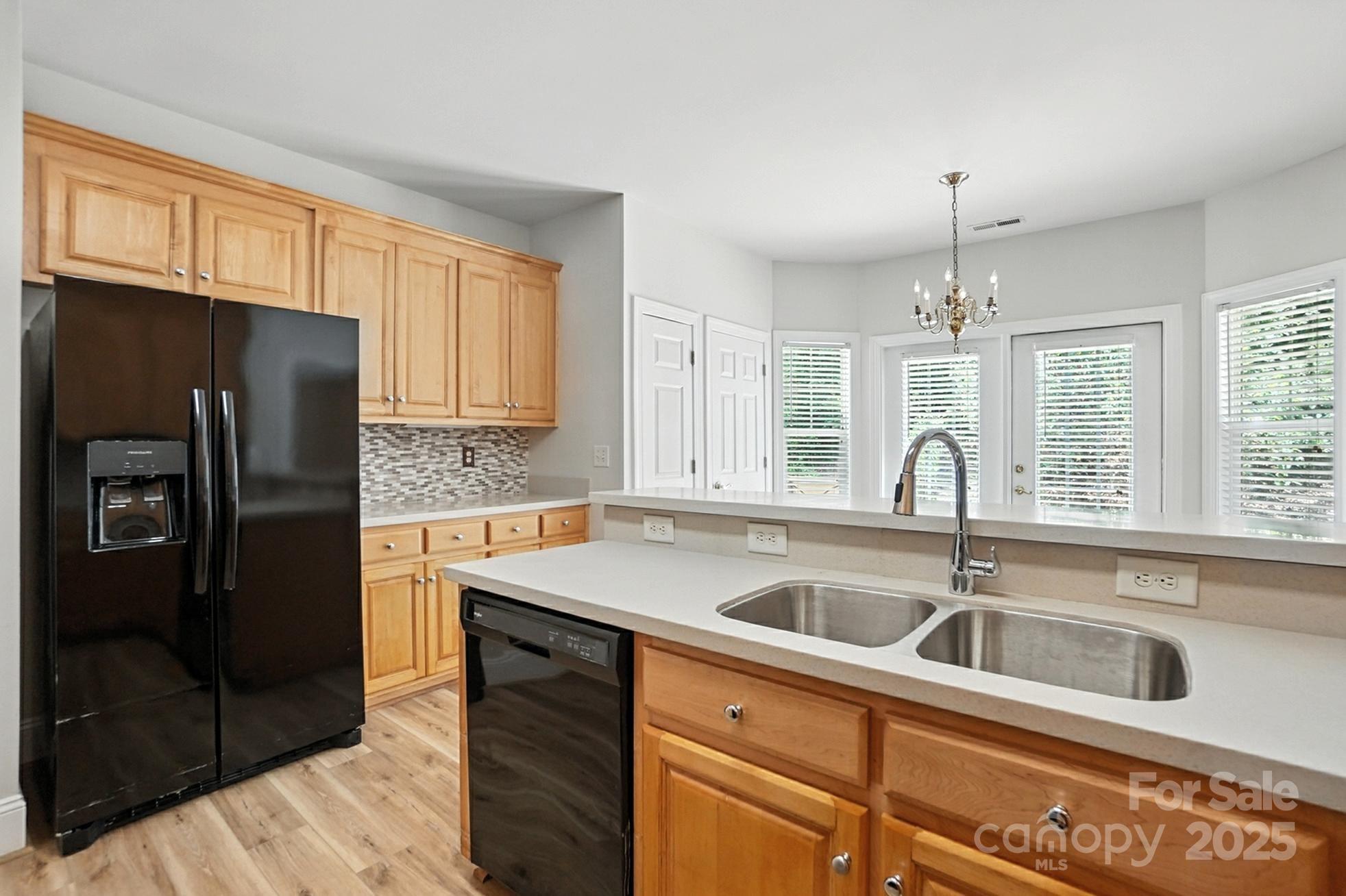 2339 Granville Place A Property Photo 12