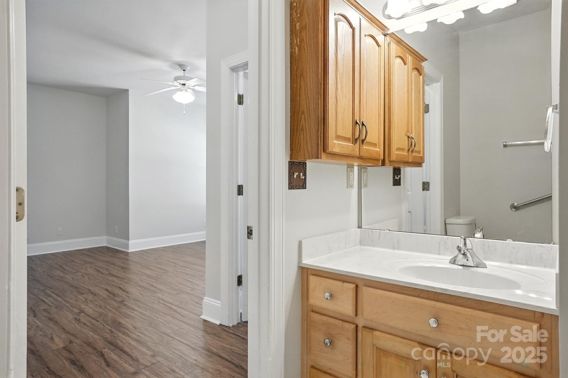 2339 Granville Place A Property Photo 18