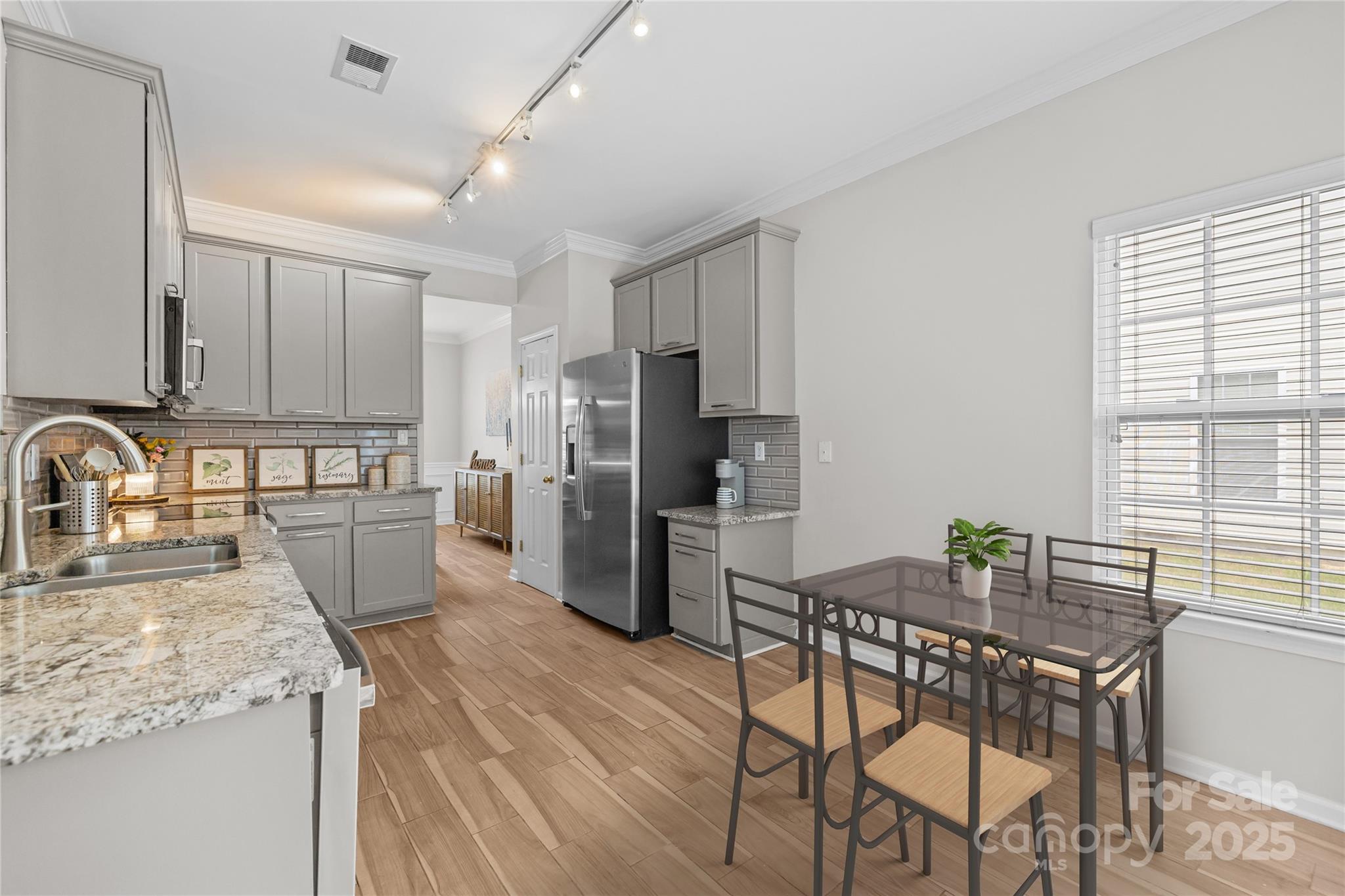 3018 Early Rise Avenue Property Photo 9