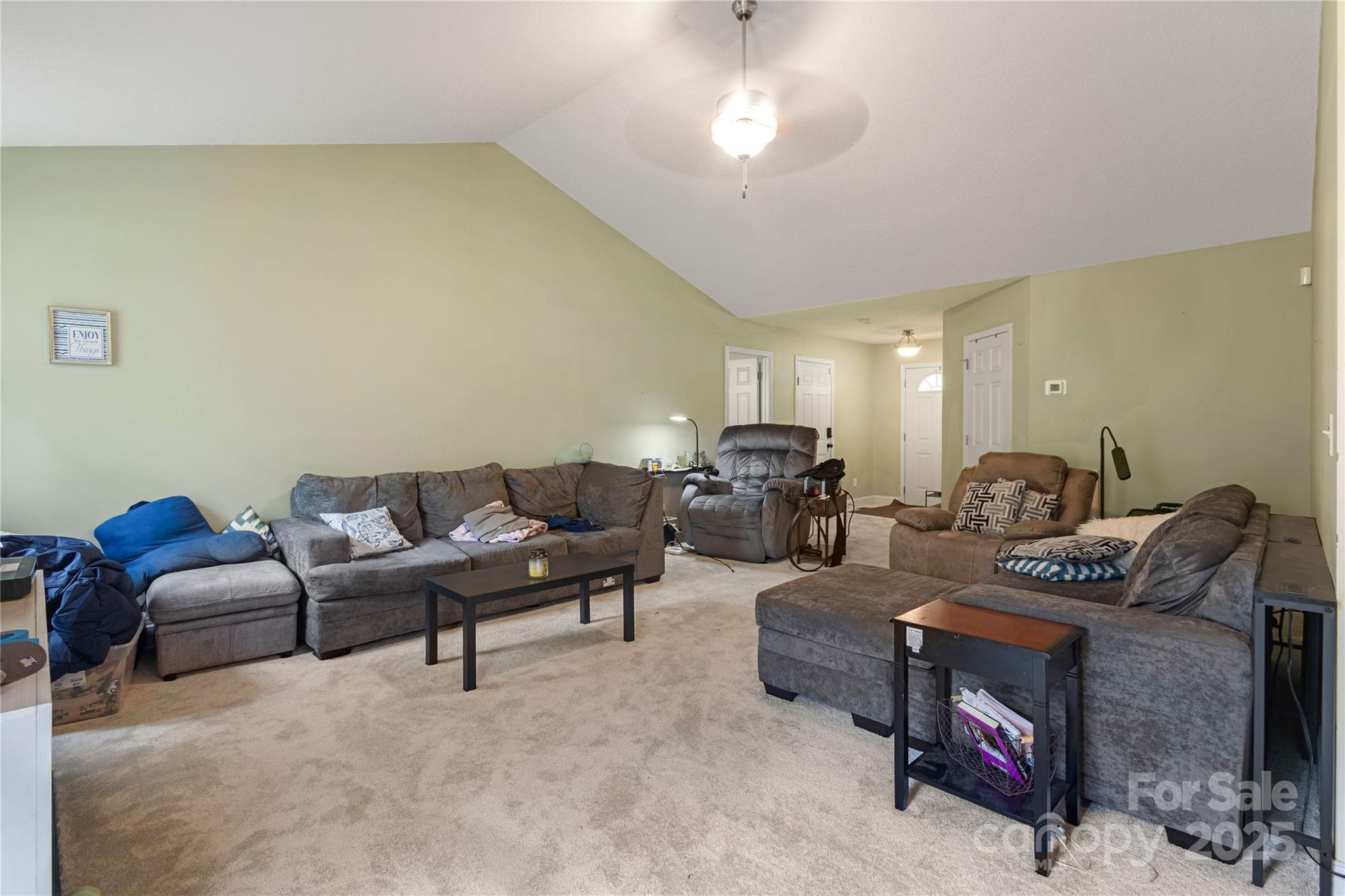 1198 E Middleton Drive Property Photo 4