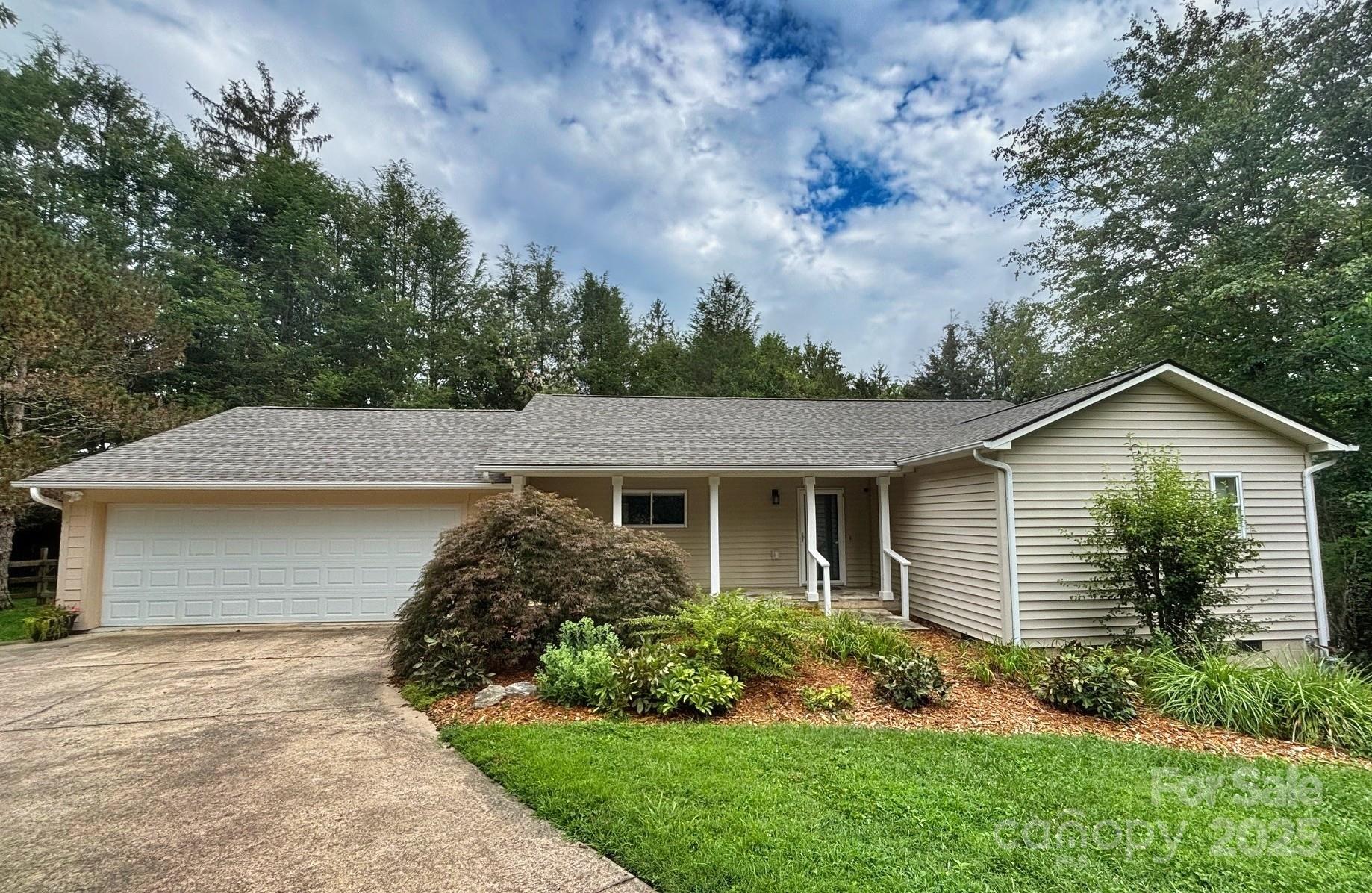 15 Beaverdam Knoll Road Property Photo 2