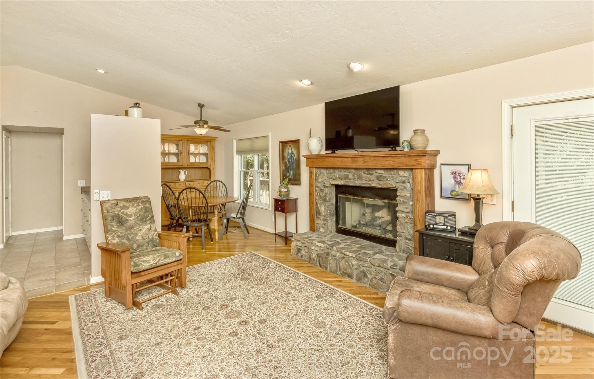 15 Beaverdam Knoll Road Property Photo 4