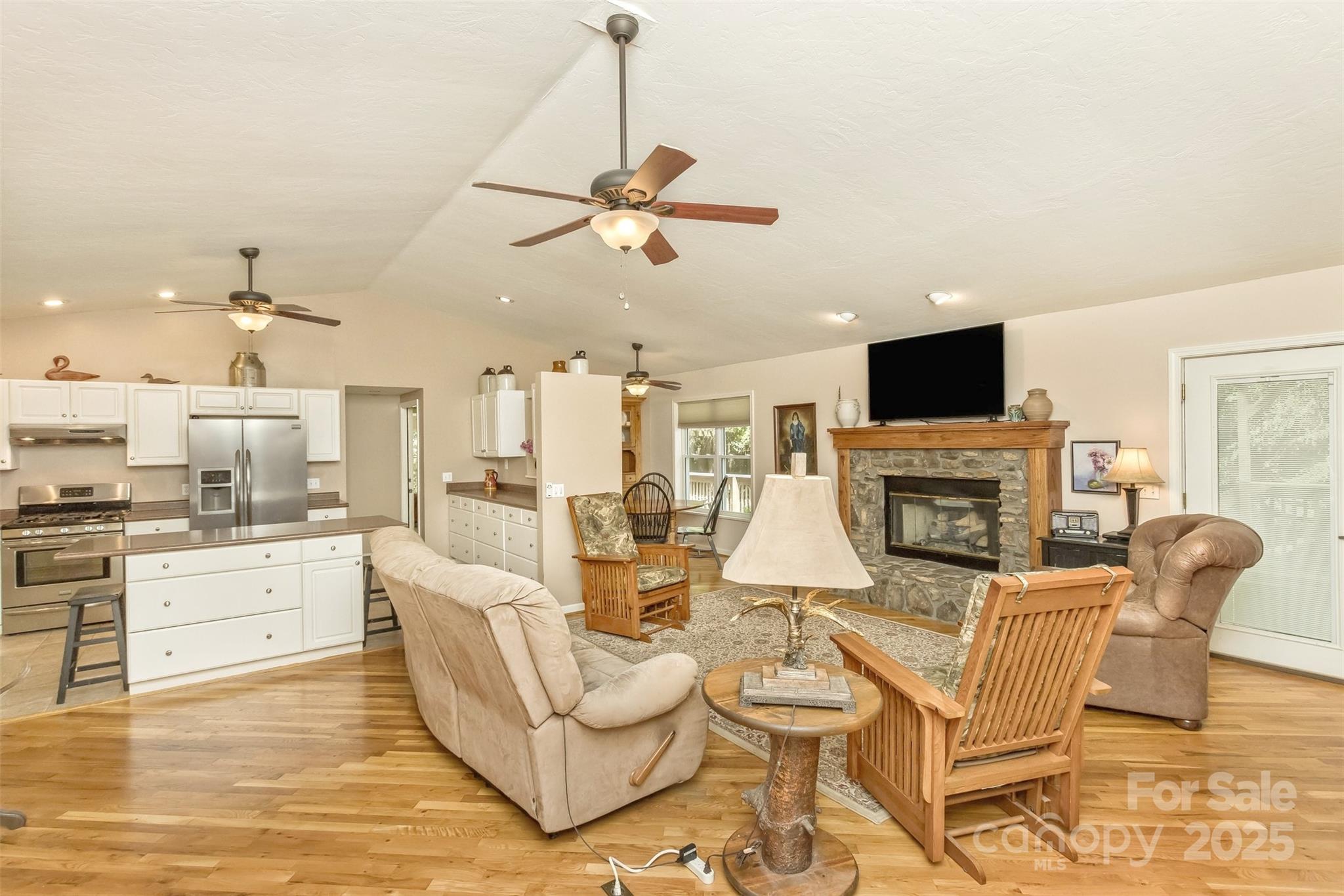 15 Beaverdam Knoll Road Property Photo 5