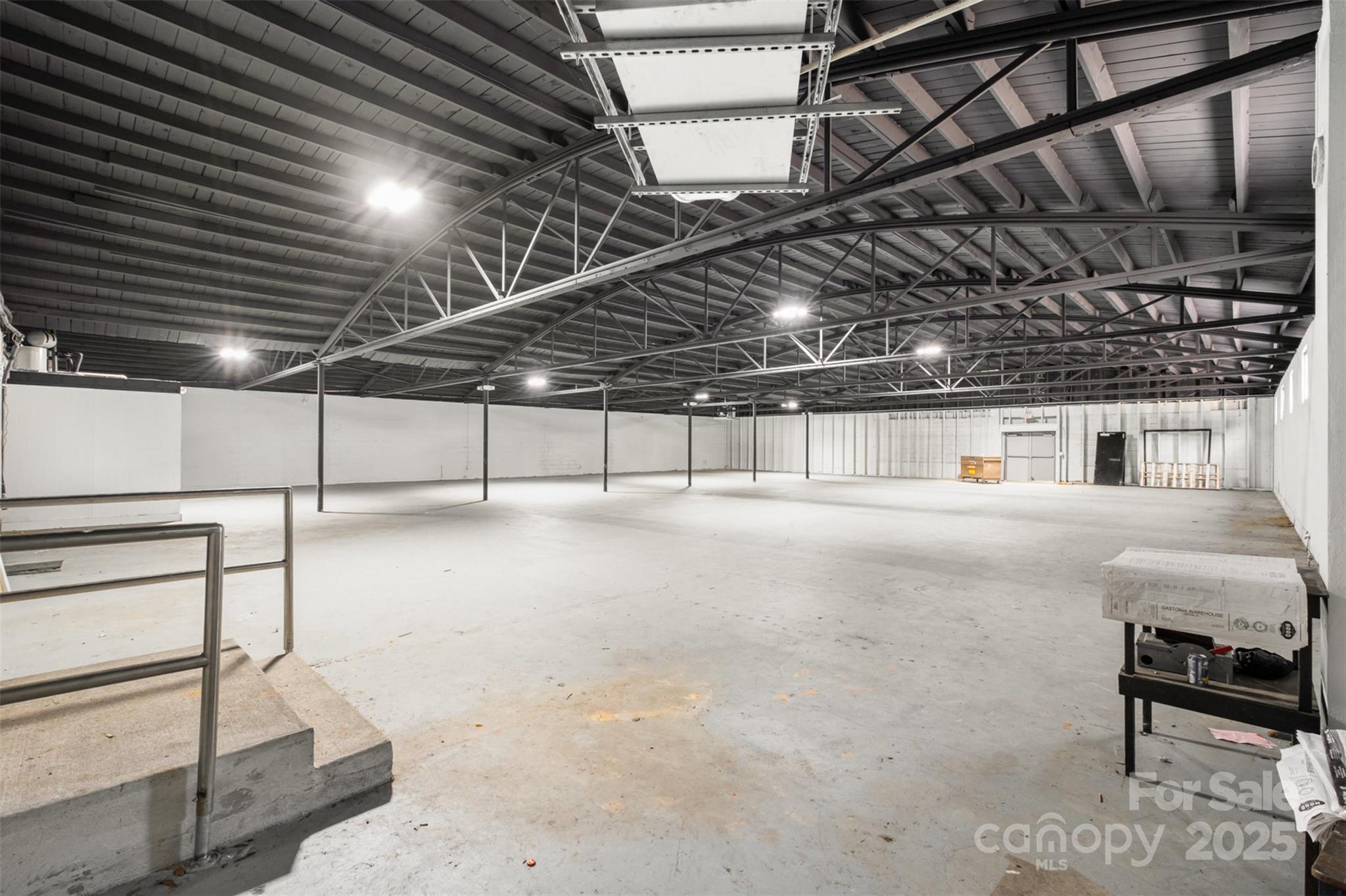 702 Linwood Road Property Photo 4