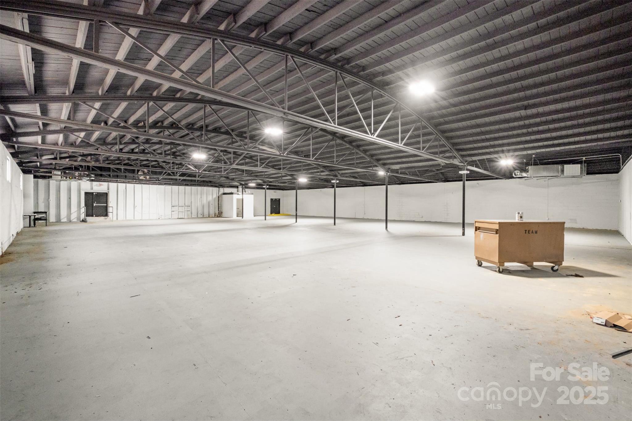 702 Linwood Road Property Photo 6