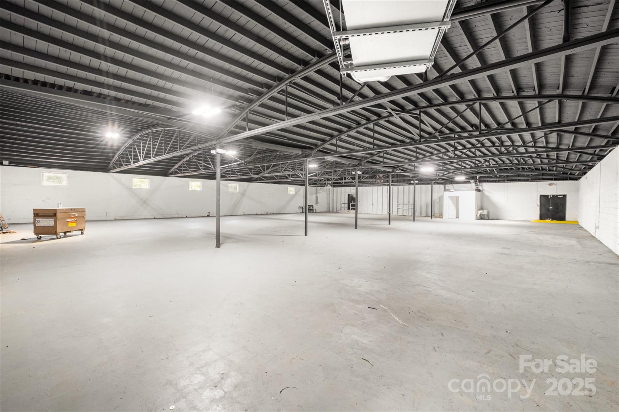 702 Linwood Road Property Photo 8