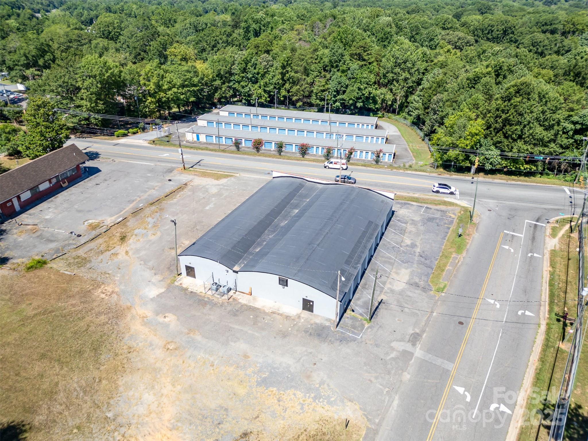 702 Linwood Road Property Photo 26