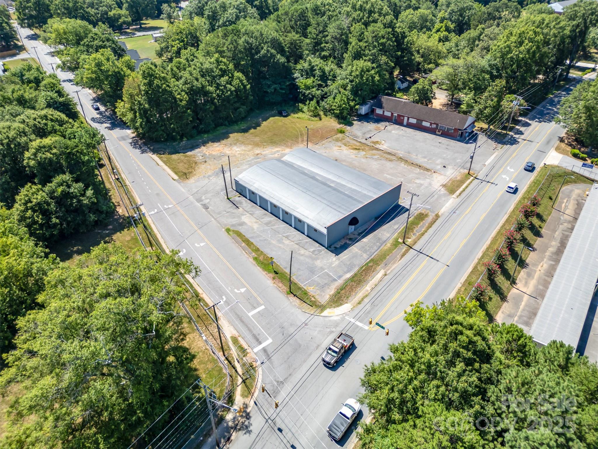 702 Linwood Road Property Photo 27