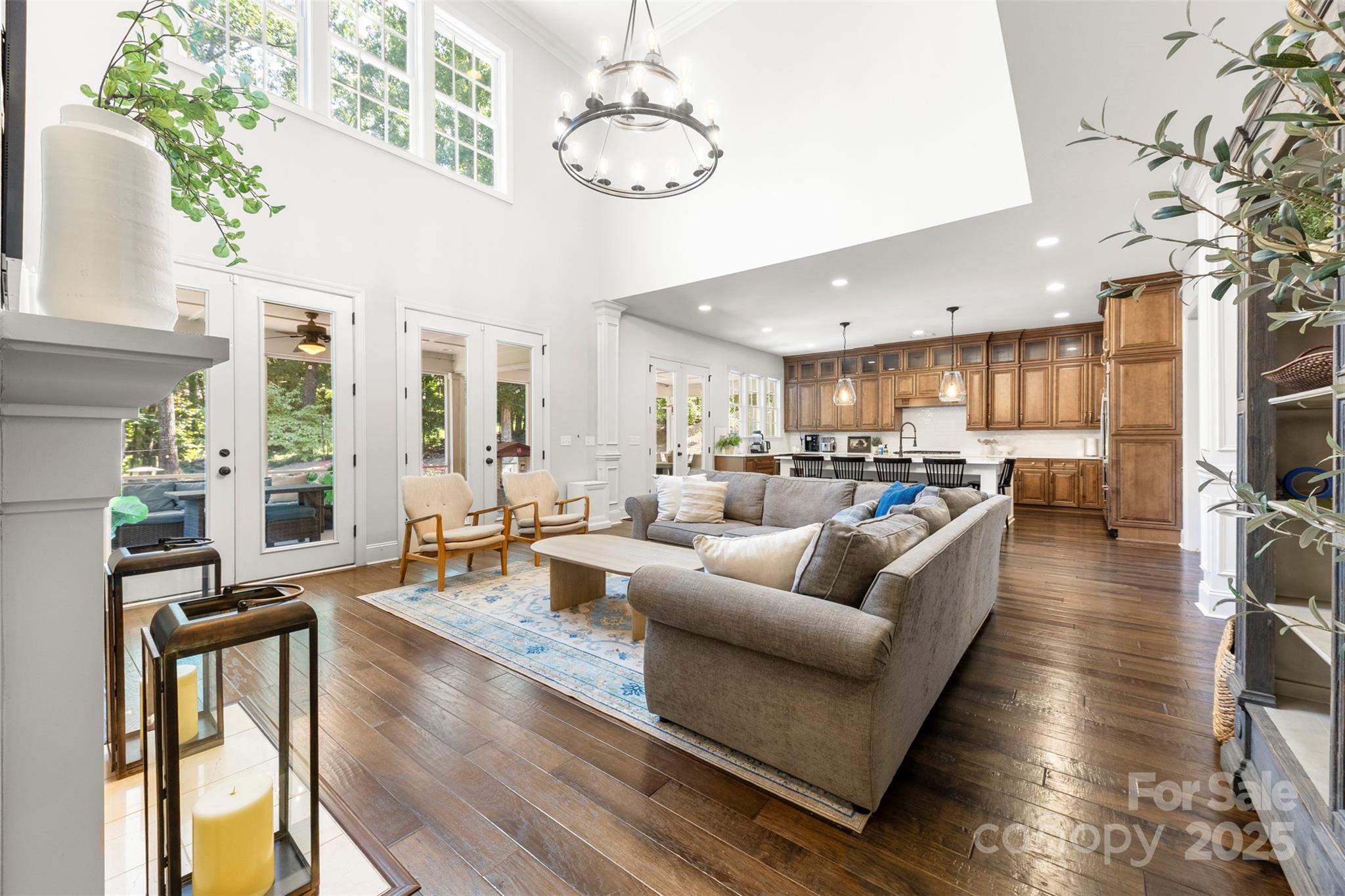 709 Woodcliff Court Property Photo 8