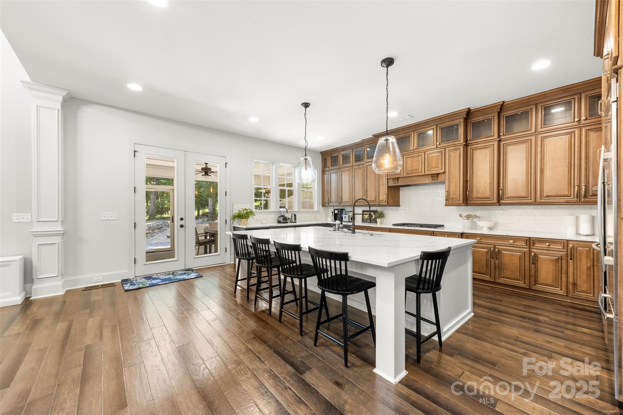 709 Woodcliff Court Property Photo 10