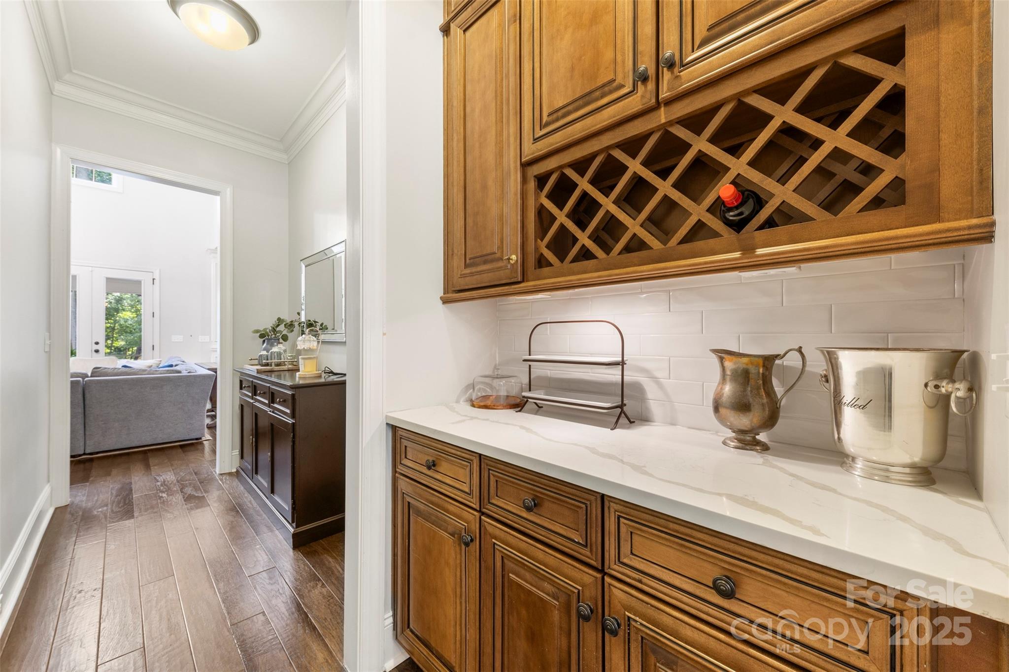 709 Woodcliff Court Property Photo 13