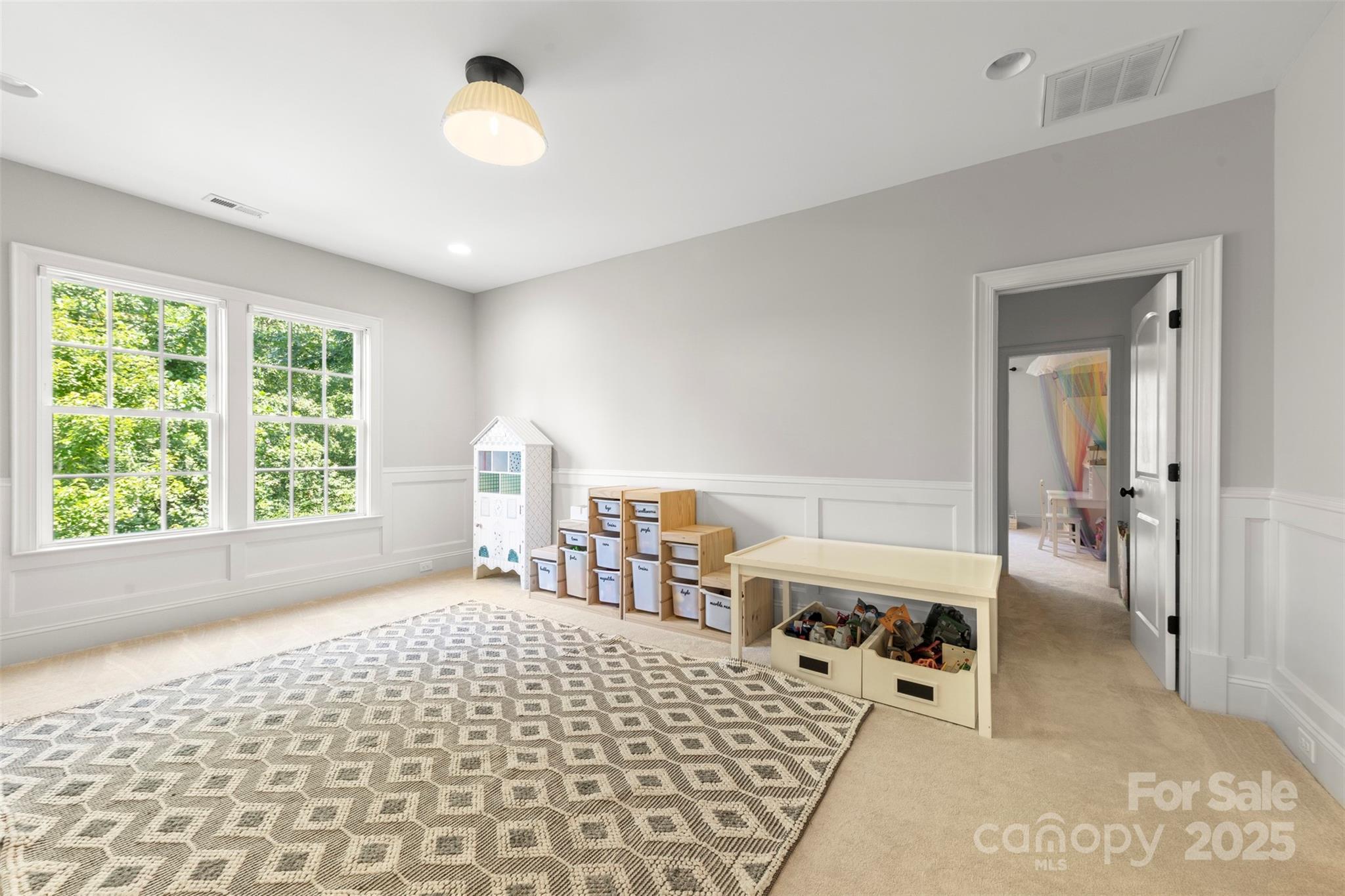 709 Woodcliff Court Property Photo 31