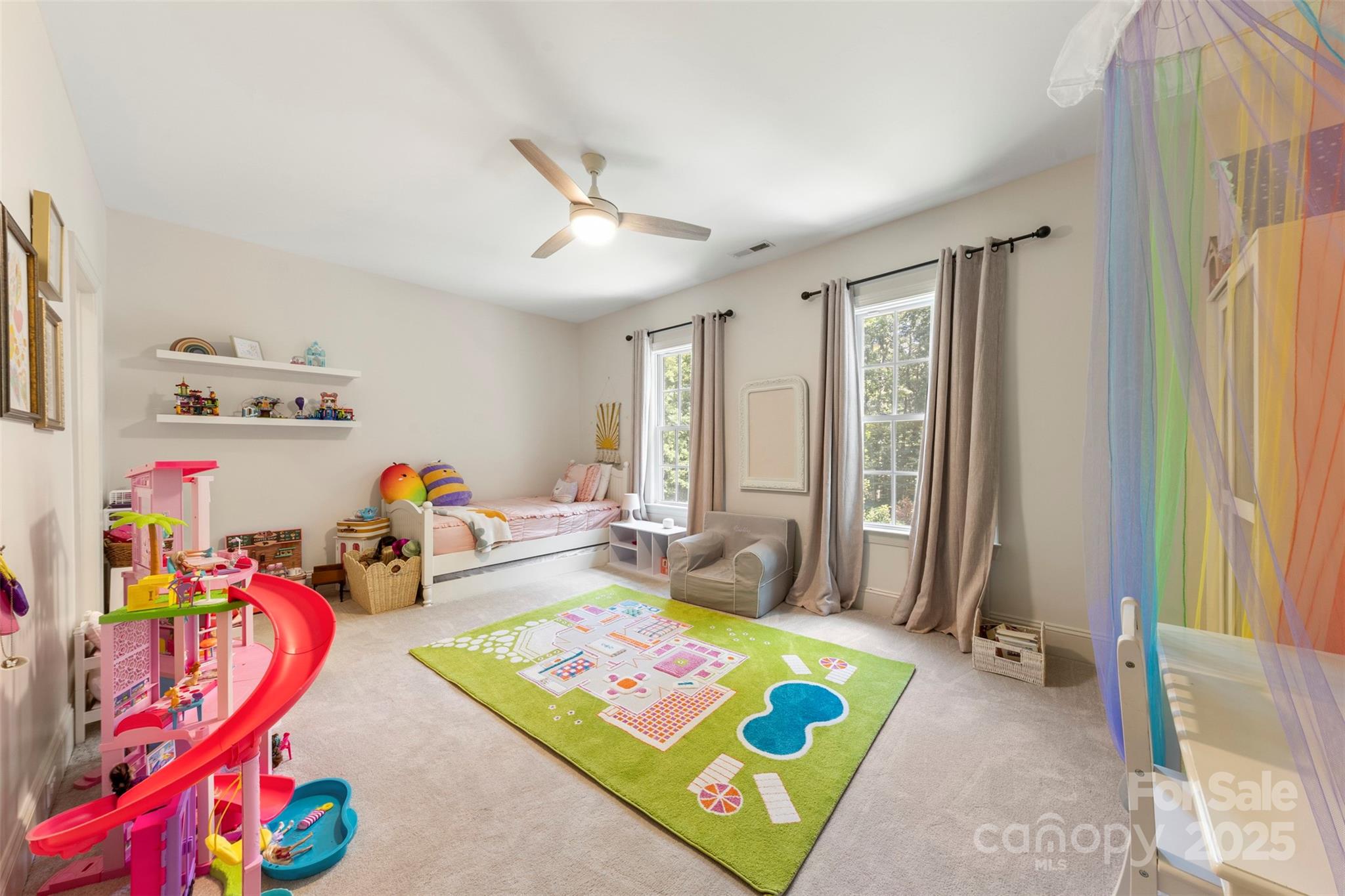 709 Woodcliff Court Property Photo 32