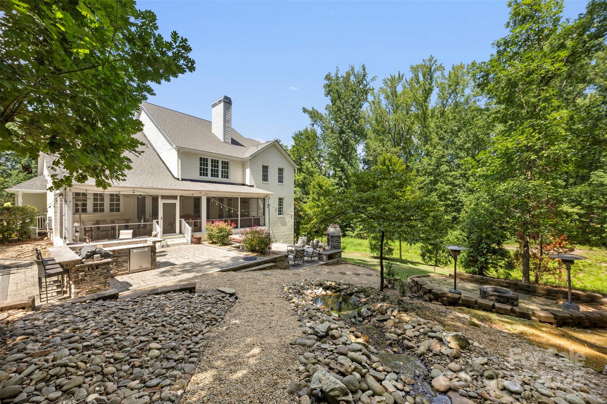 709 Woodcliff Court Property Photo 40