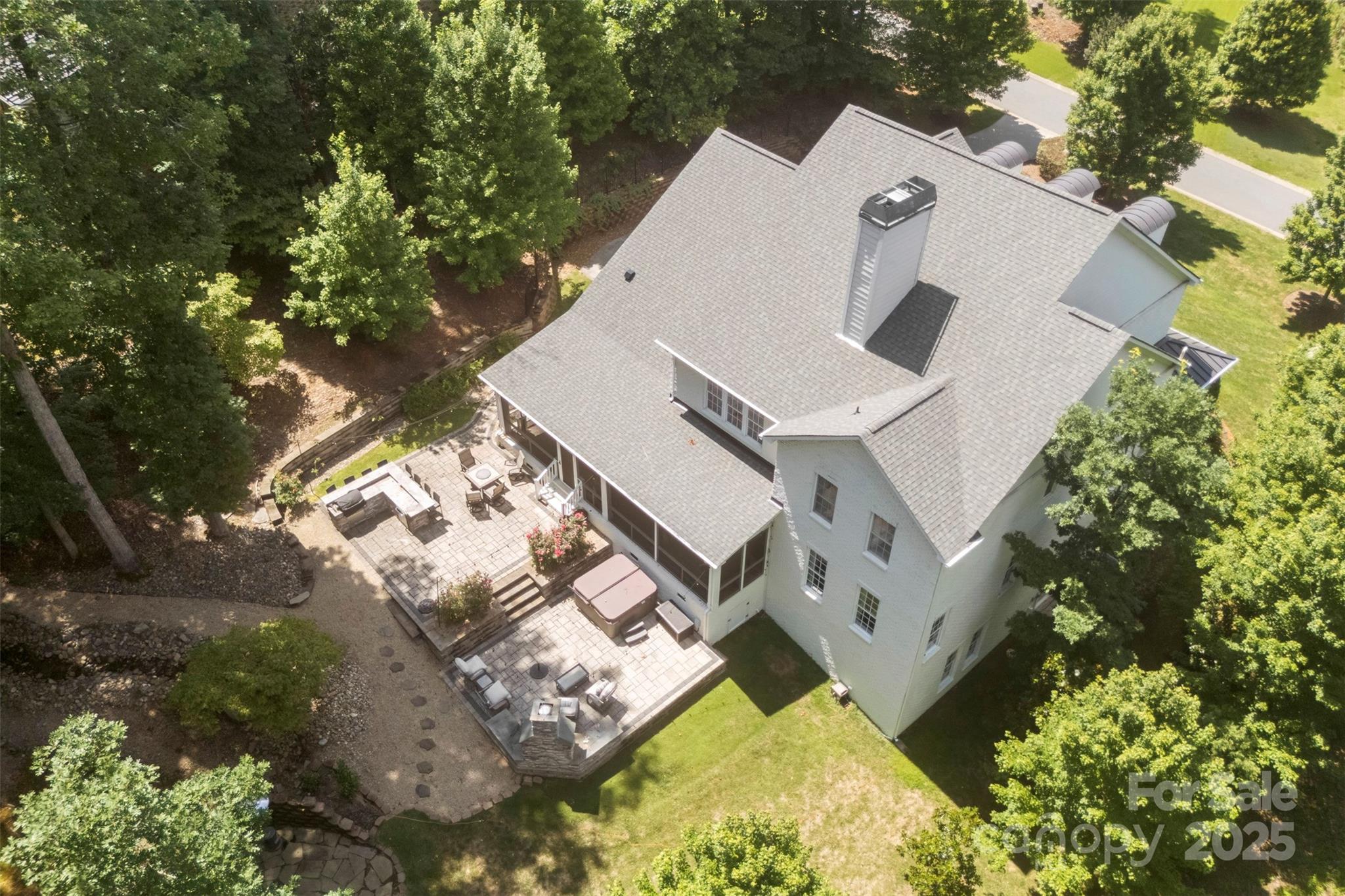709 Woodcliff Court Property Photo 42